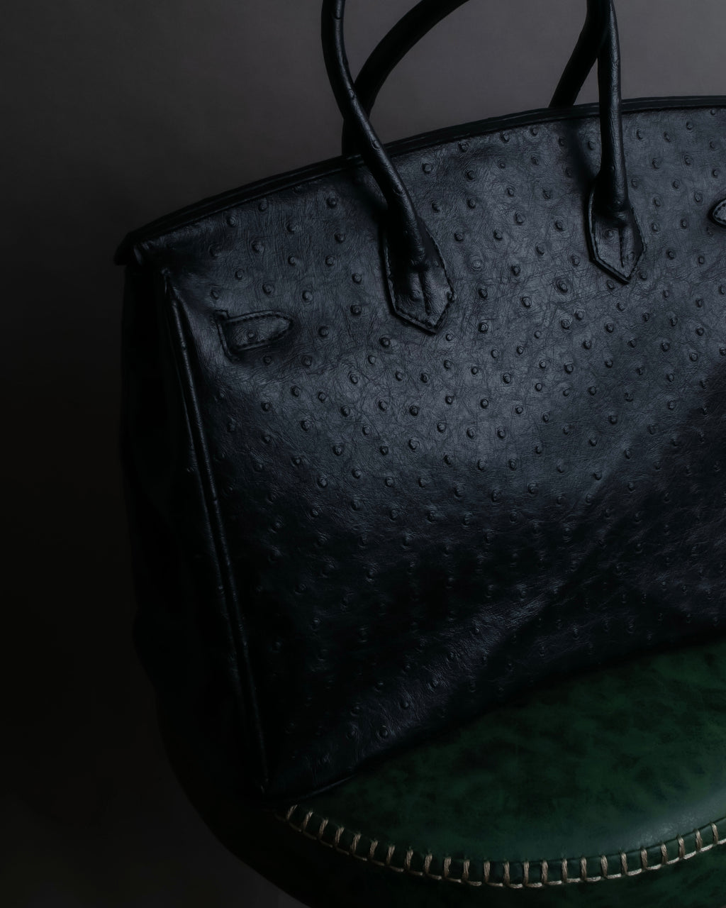 "Pierre Cardin" Turnlock design ostrich leather top handle bag