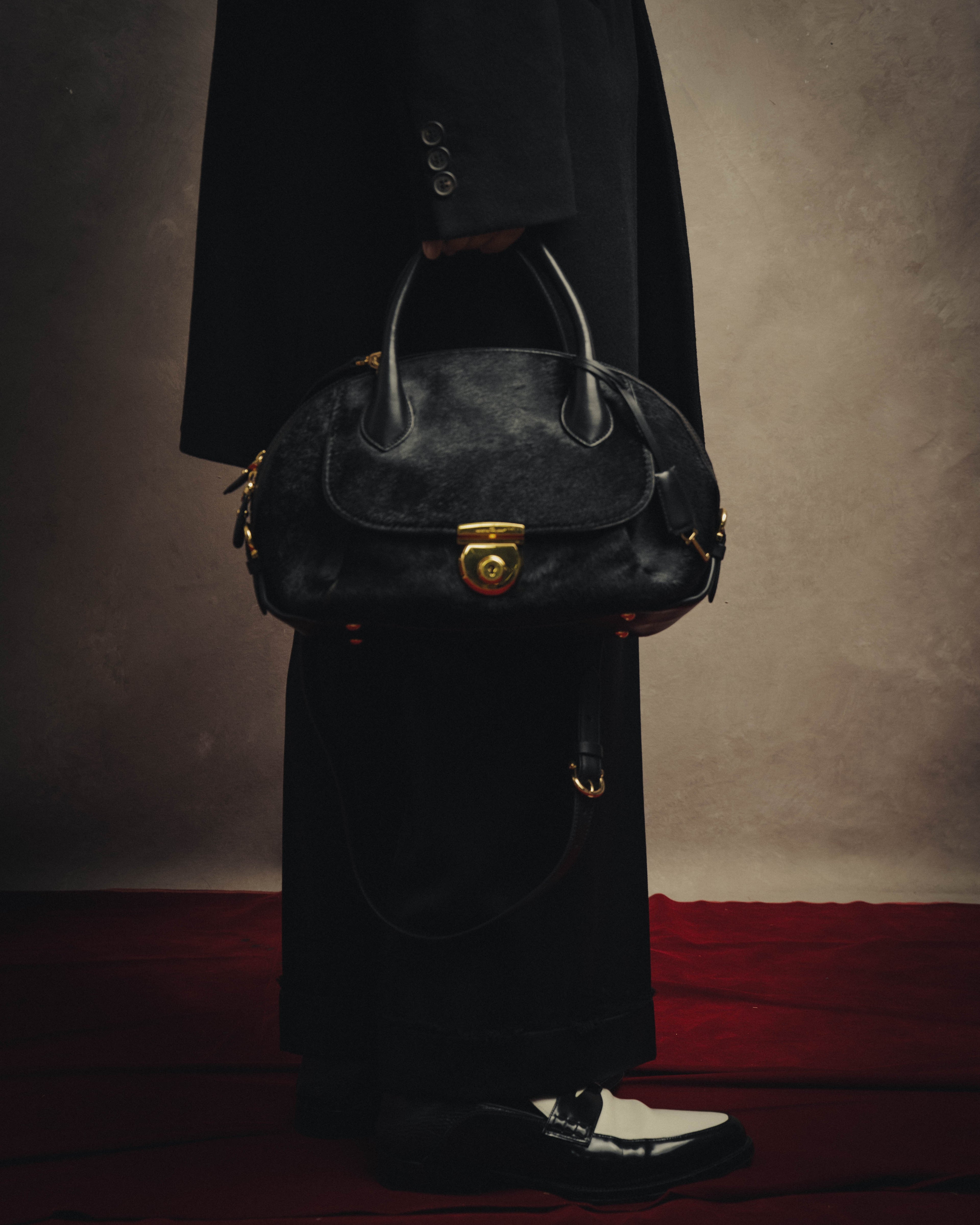 -SPECIAL- “Salvatore Ferragamo“ 90's-00's Gancini pony hair and leather dual-way boston bag
