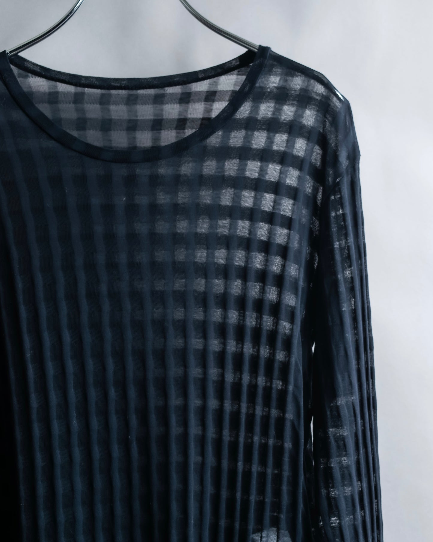 "ISSEY MIYAKE" Checkered see through pullover