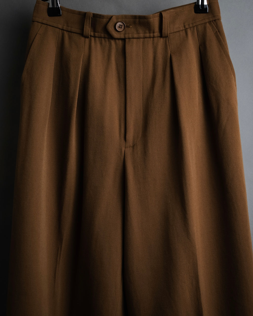 “YVES SAINT LAURENT” 90’s-00’s Two tuck wide trousers