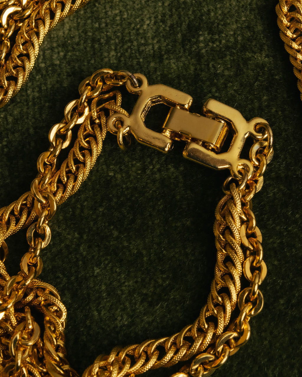 -SPECIAL- “Lucien Piccard” 70’s-80’s Gold tone cross pendant necklace