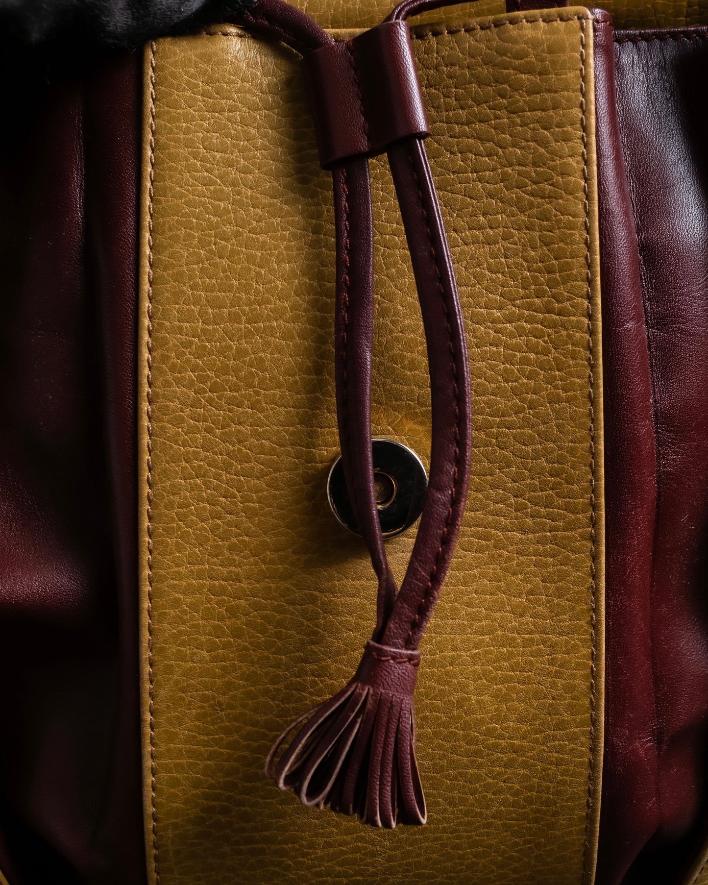 "Cartier" Mast series bicolor piping design shoulder bag