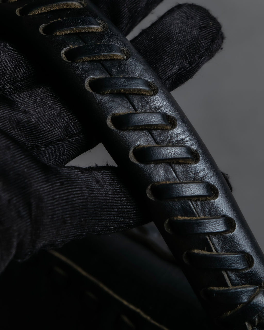 "FENDI" Hand stitched design leather hand bag