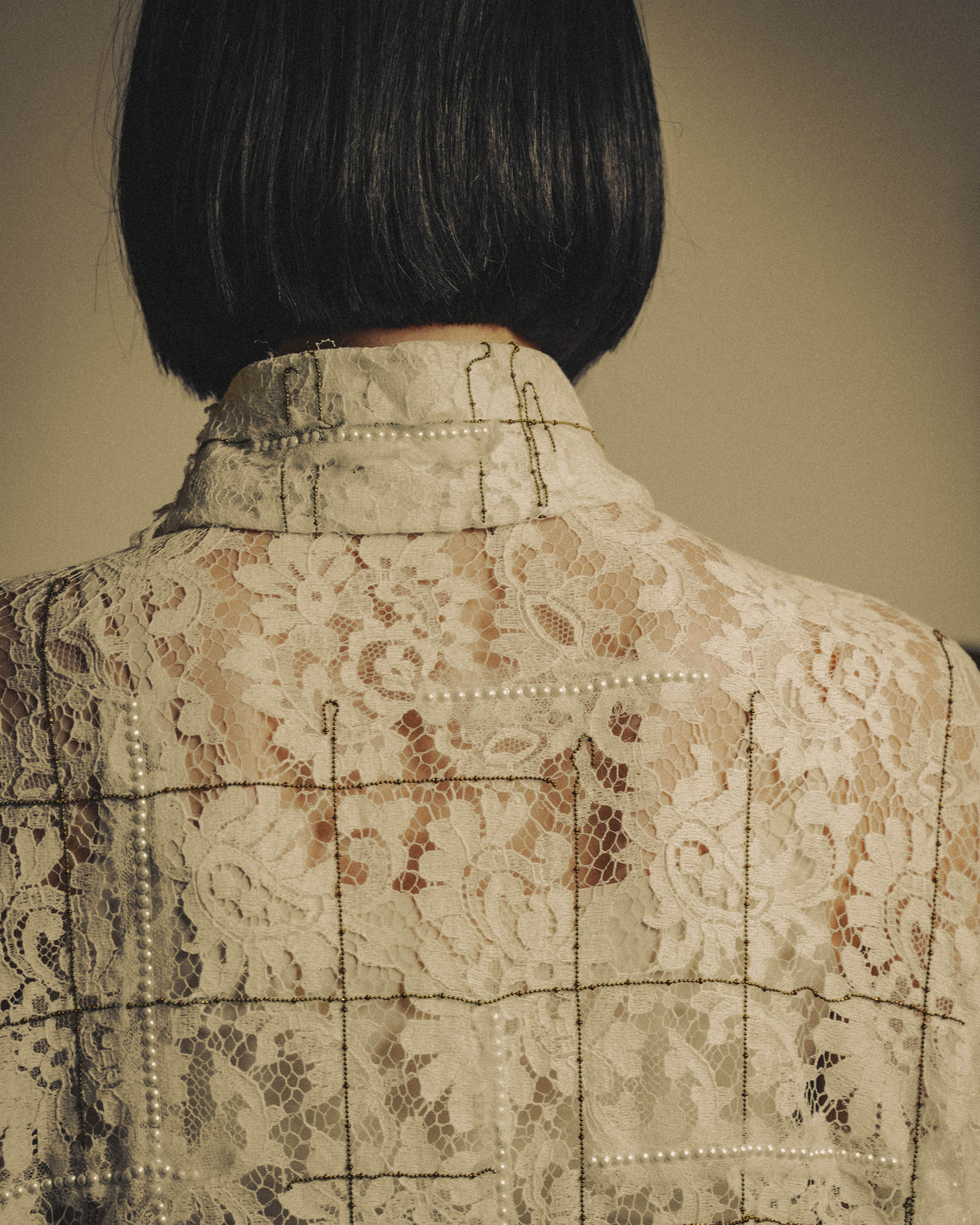 -SPECIAL- "CHANEL" 10's-20's Embellished floral lace and pearl check oversized shirt