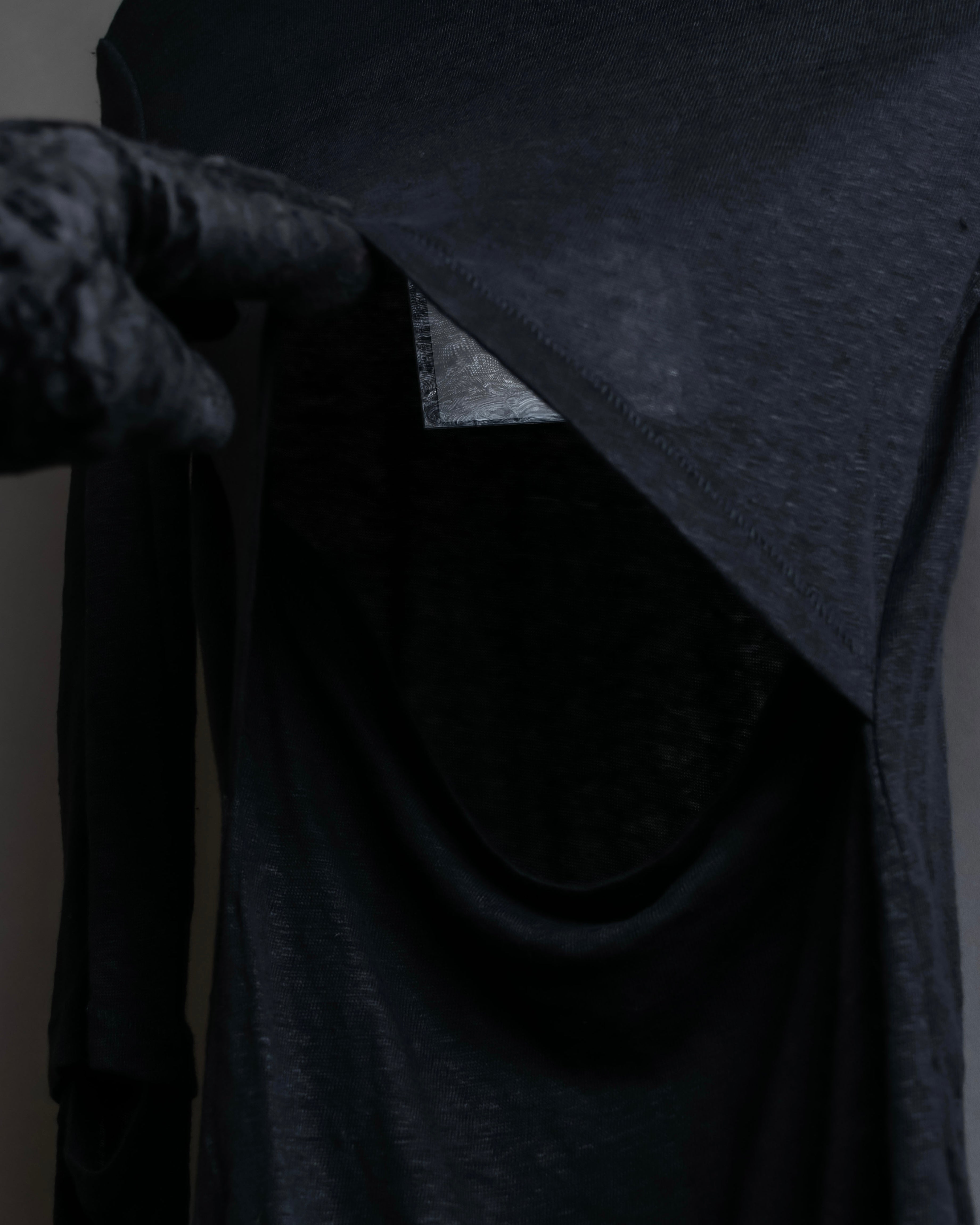 "Acne" Back＆sleeve cutting slit design pullover