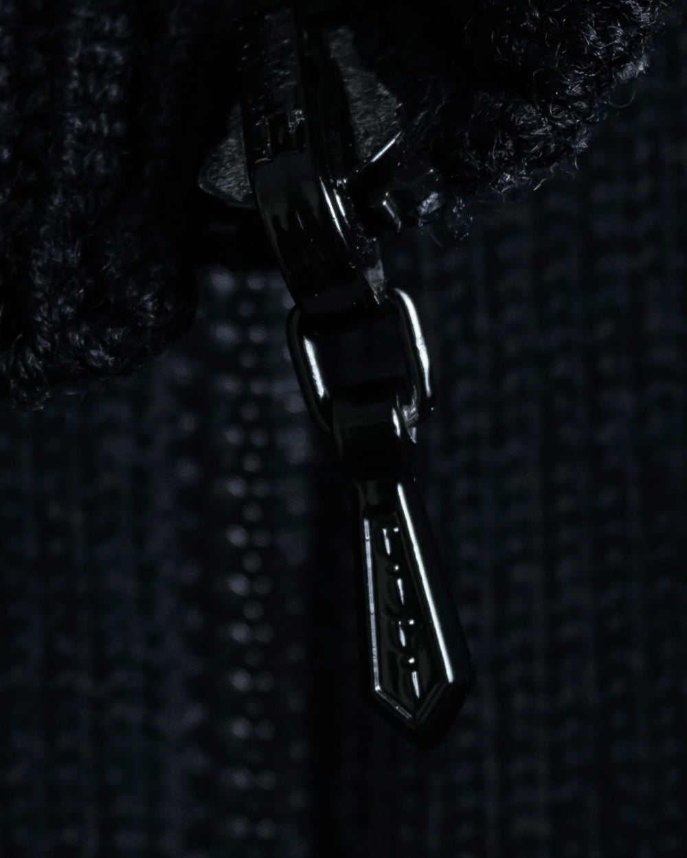 "FENDI" Raglan sleeves short length zip-up knit