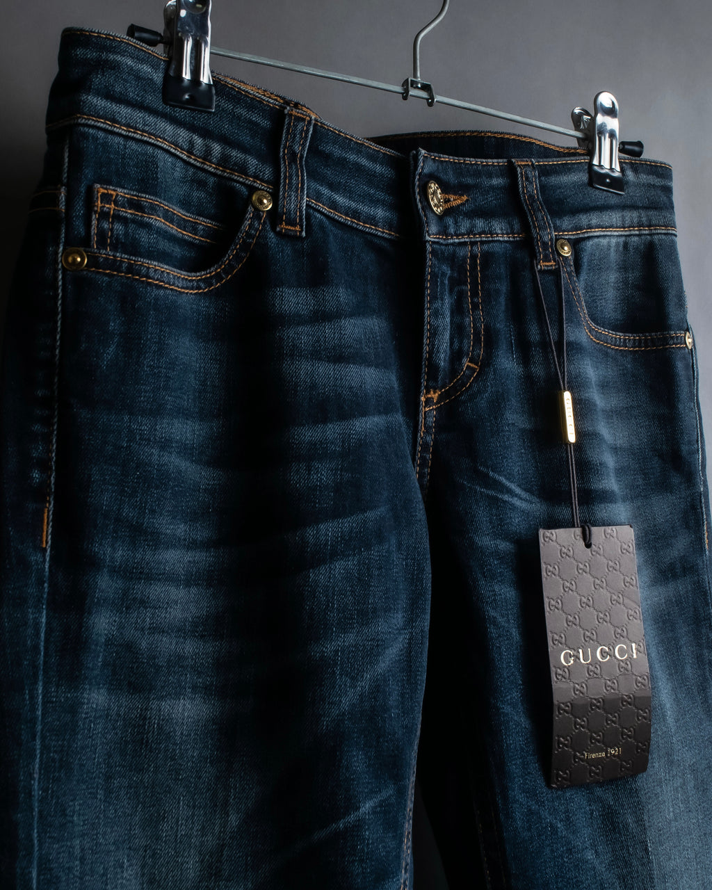 Pantalones de mezclilla con lavado de libélula de GUCCI