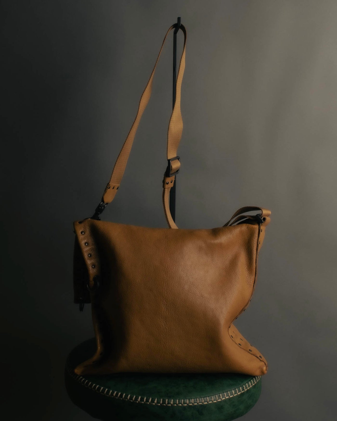 "BOTTEGA VENETA" 00's-10's Grained leather messenger bag