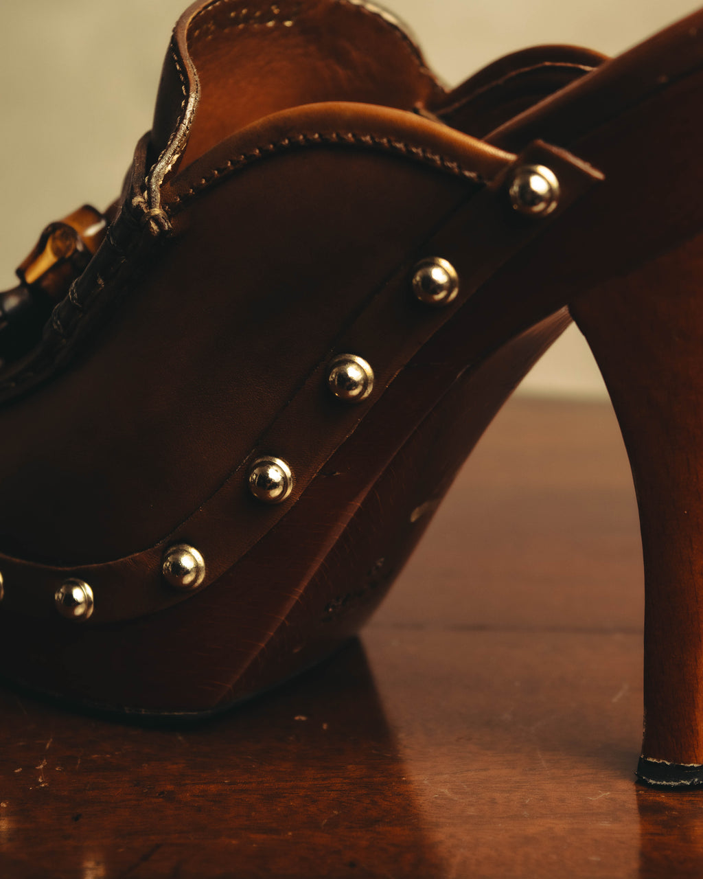 “GUCCI” 00’s Bamboo tassel studded platform mules