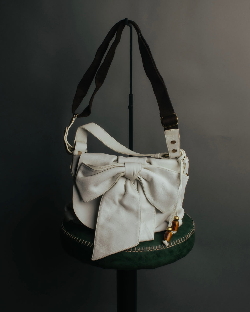 -SPECIAL- “Yves Saint Laurent” 2004-2011 Pilati era bow leather shoulder bag