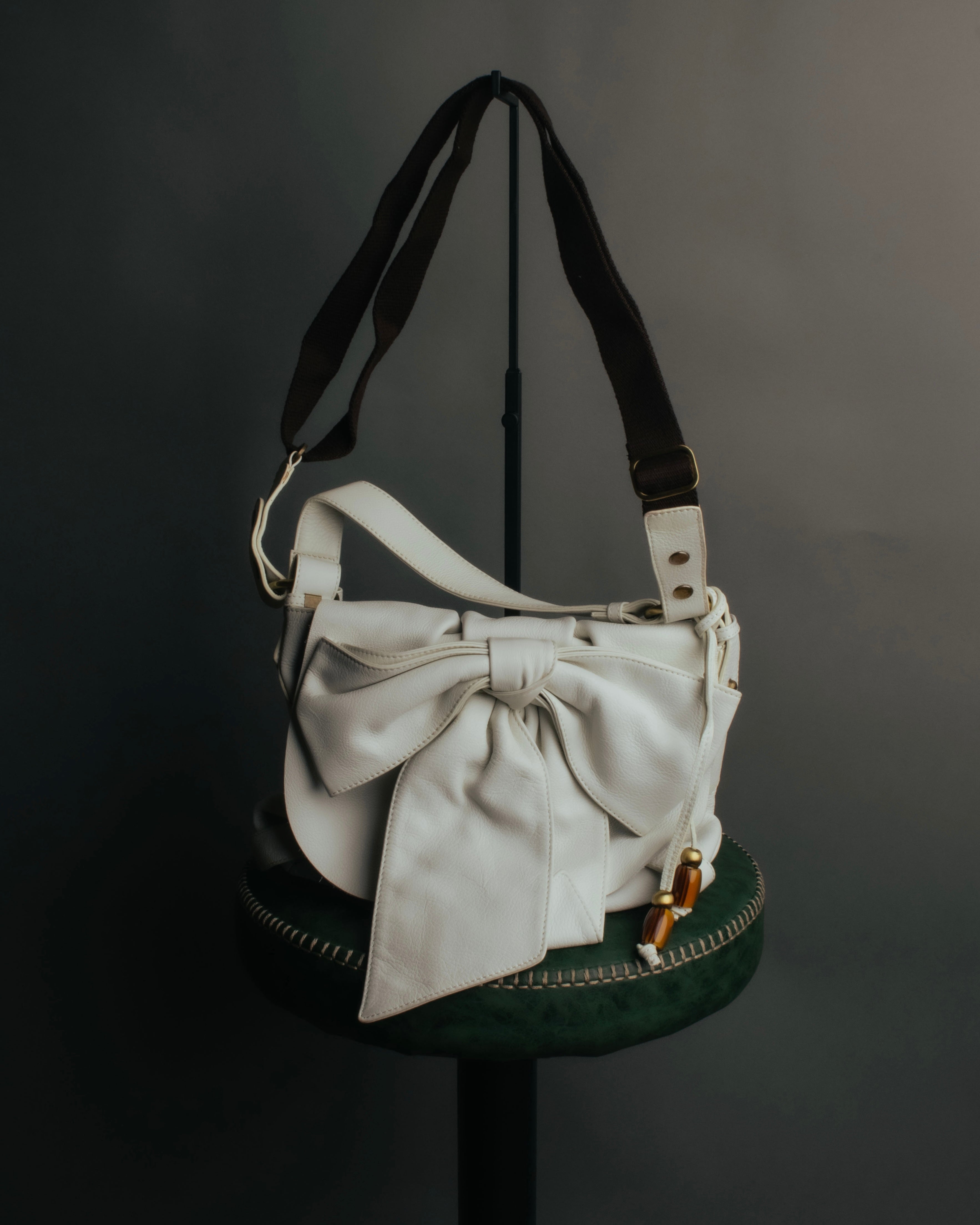 -SPECIAL- “Yves Saint Laurent” 2004-2011 Pilati era bow leather shoulder bag