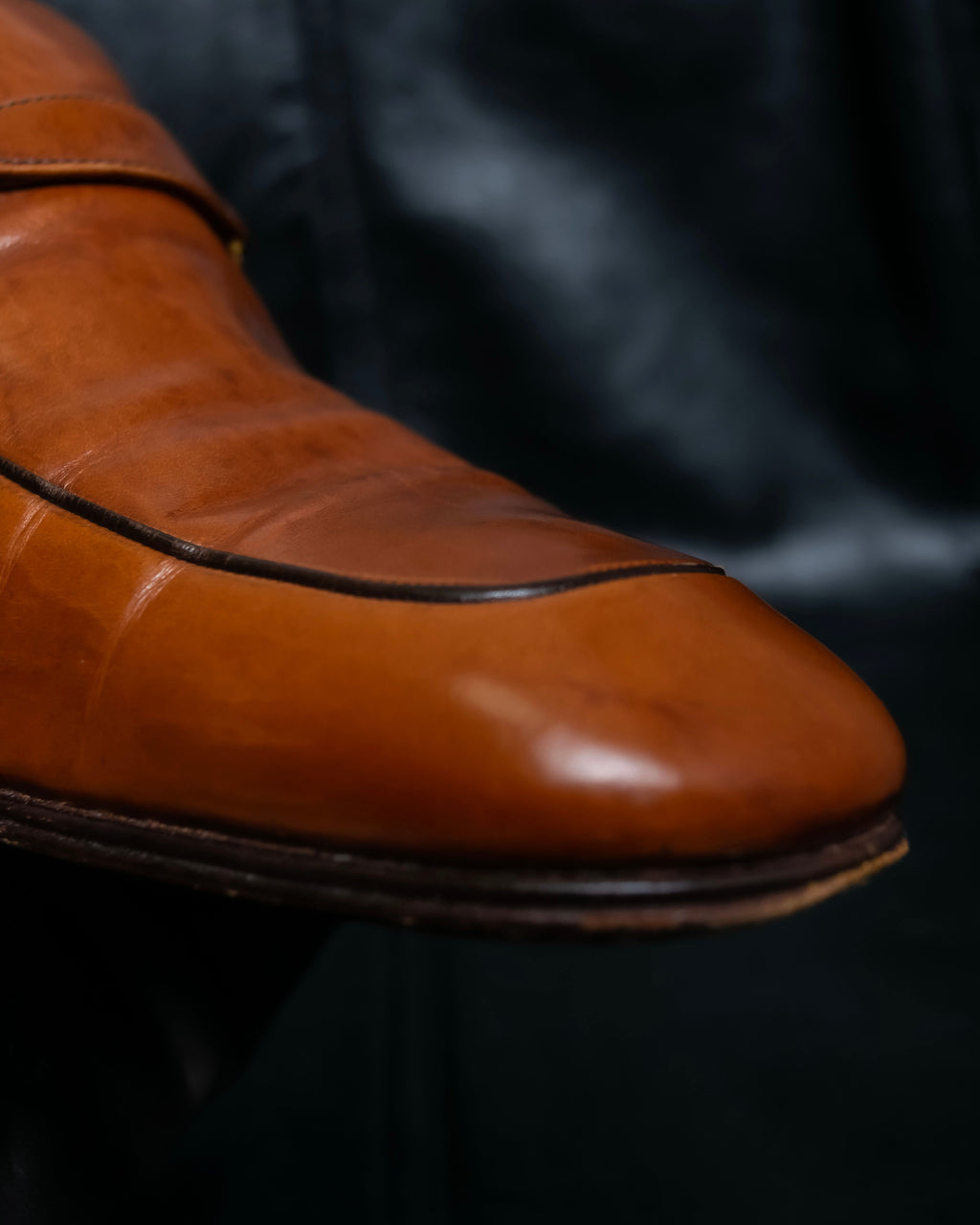 “CELINE” triomphe belt designed loafers