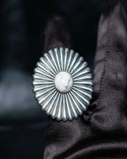 “Enasoluna” Flower motif marble stone silver ring