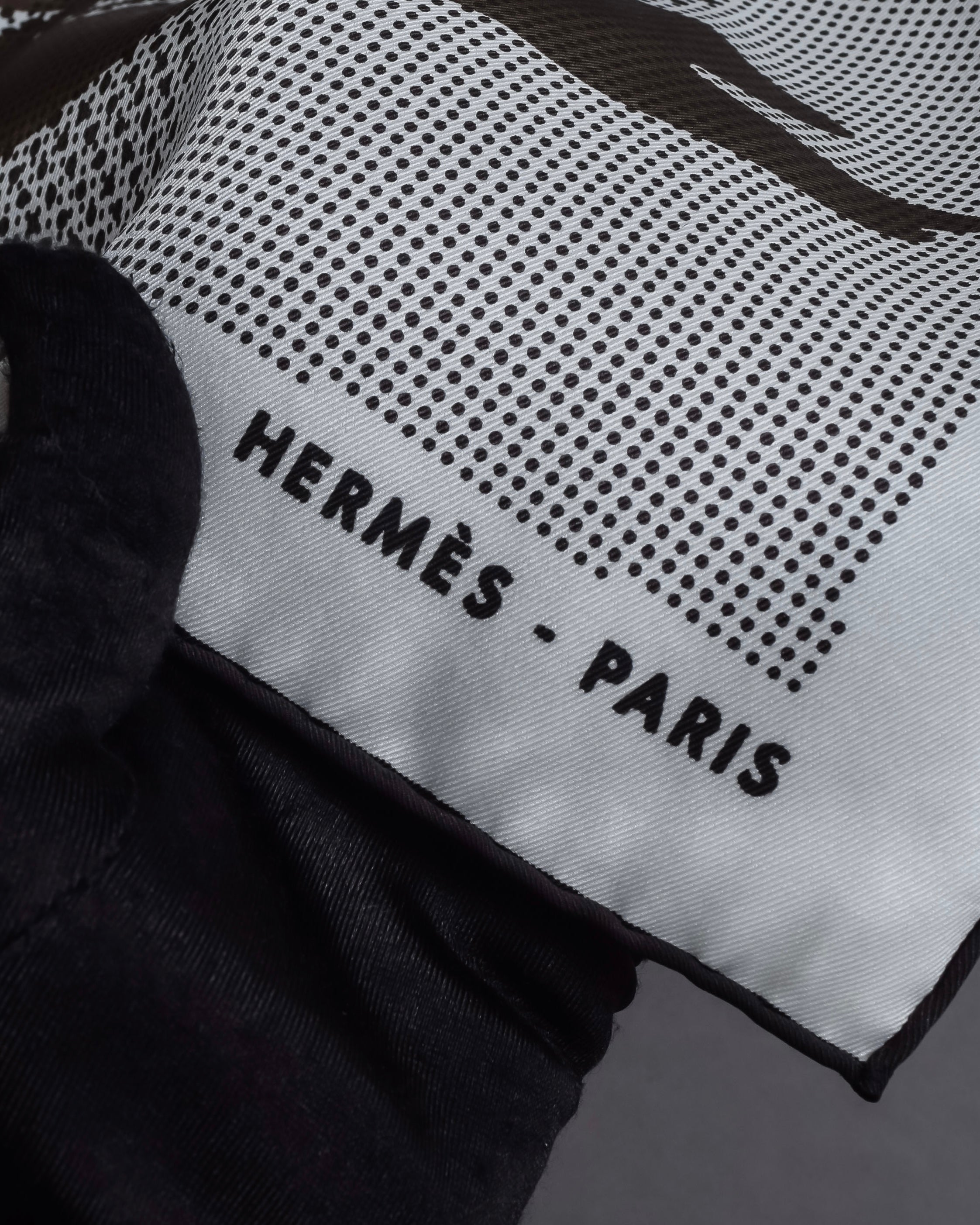 "HERMES" Silk fantaisie a cheval carré scarf 70