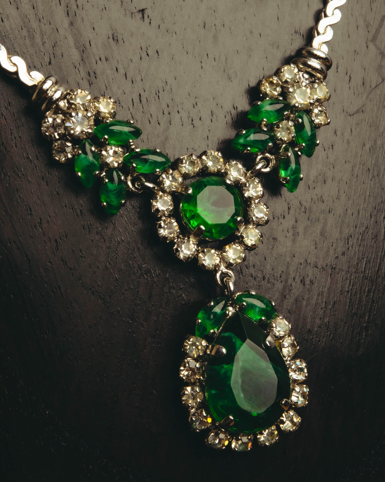 "Christian Dior" 80's-90's Emerald green pendant necklace