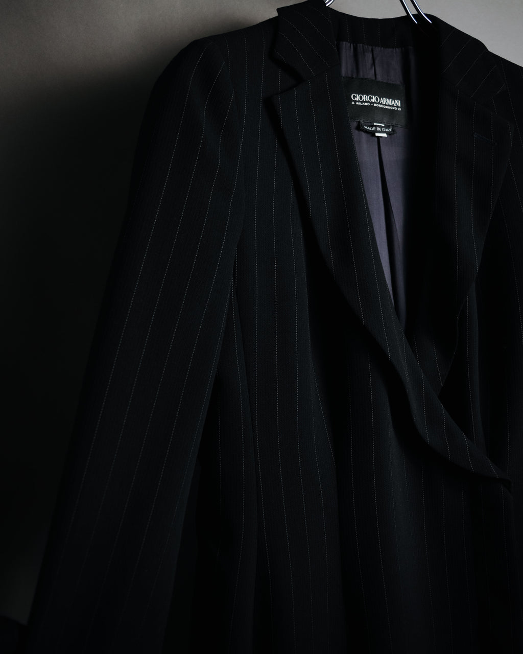 –SPECIAL– "GIORGIO ARMANI"
90’s Borgonuovo 21 pinstripe fly front long coat