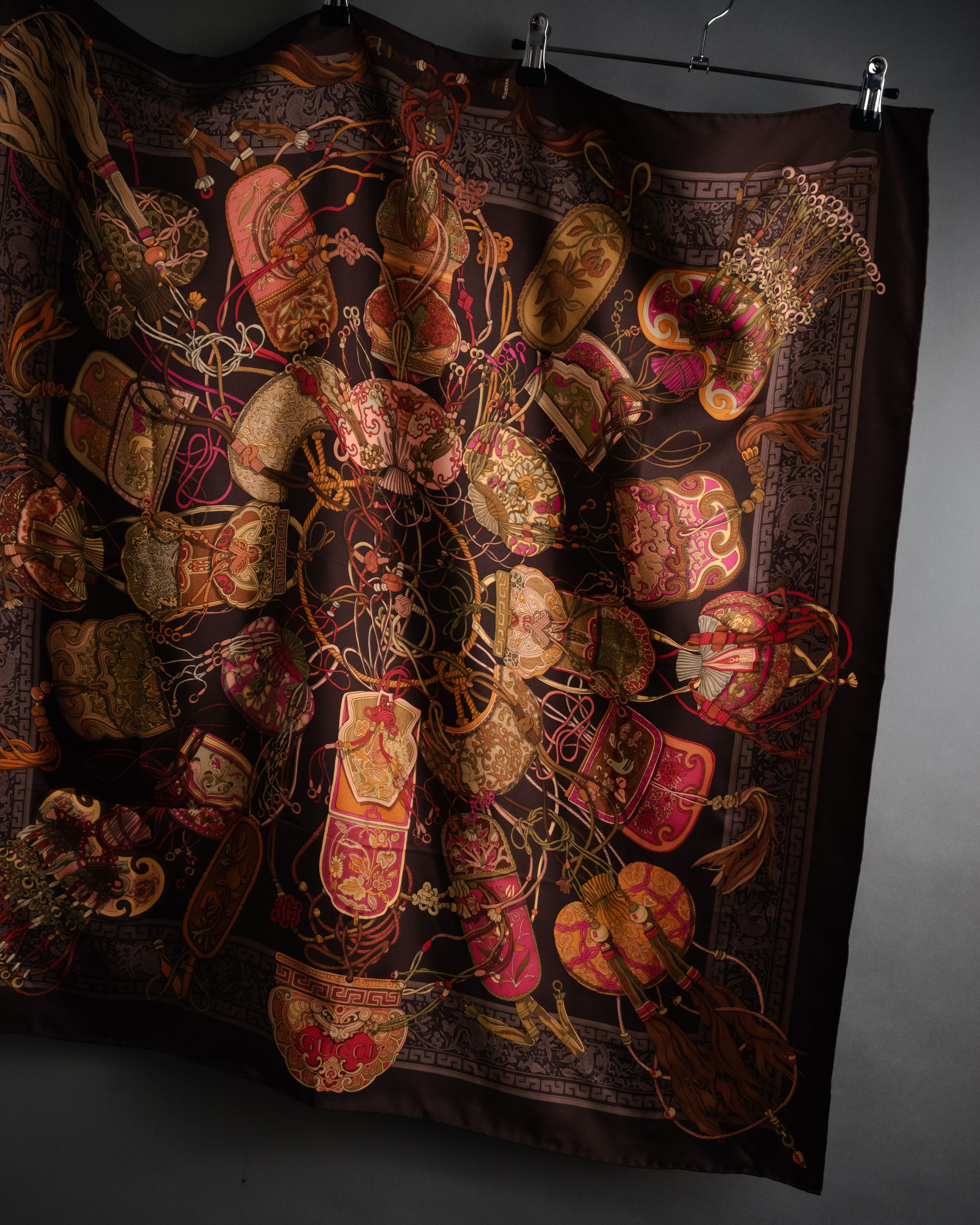 “GUCCI” 90’s Oriental motif silk carré scarf