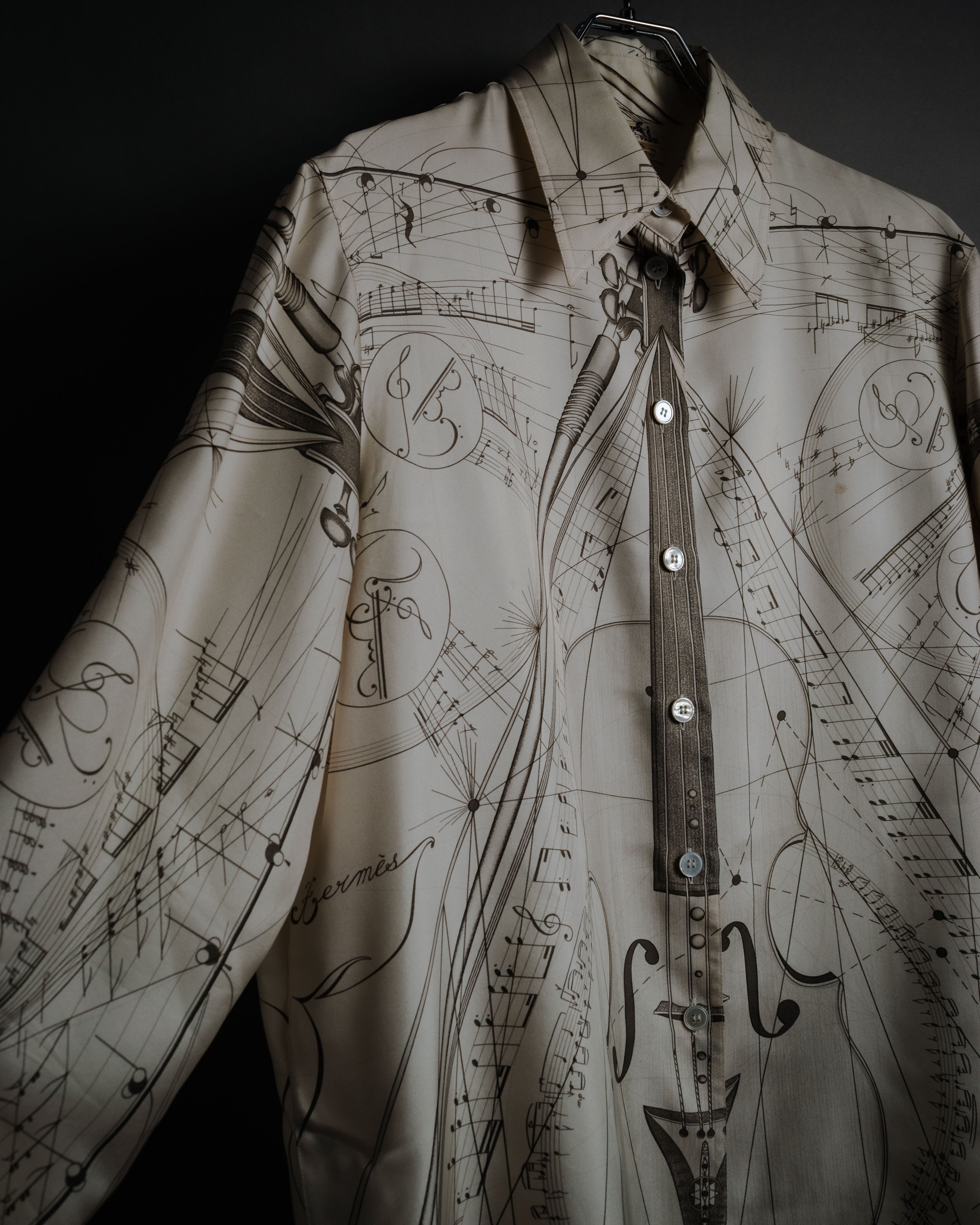 –SPECIAL– "HERMES" 90’s La musique des sphères silk twill printed shirt