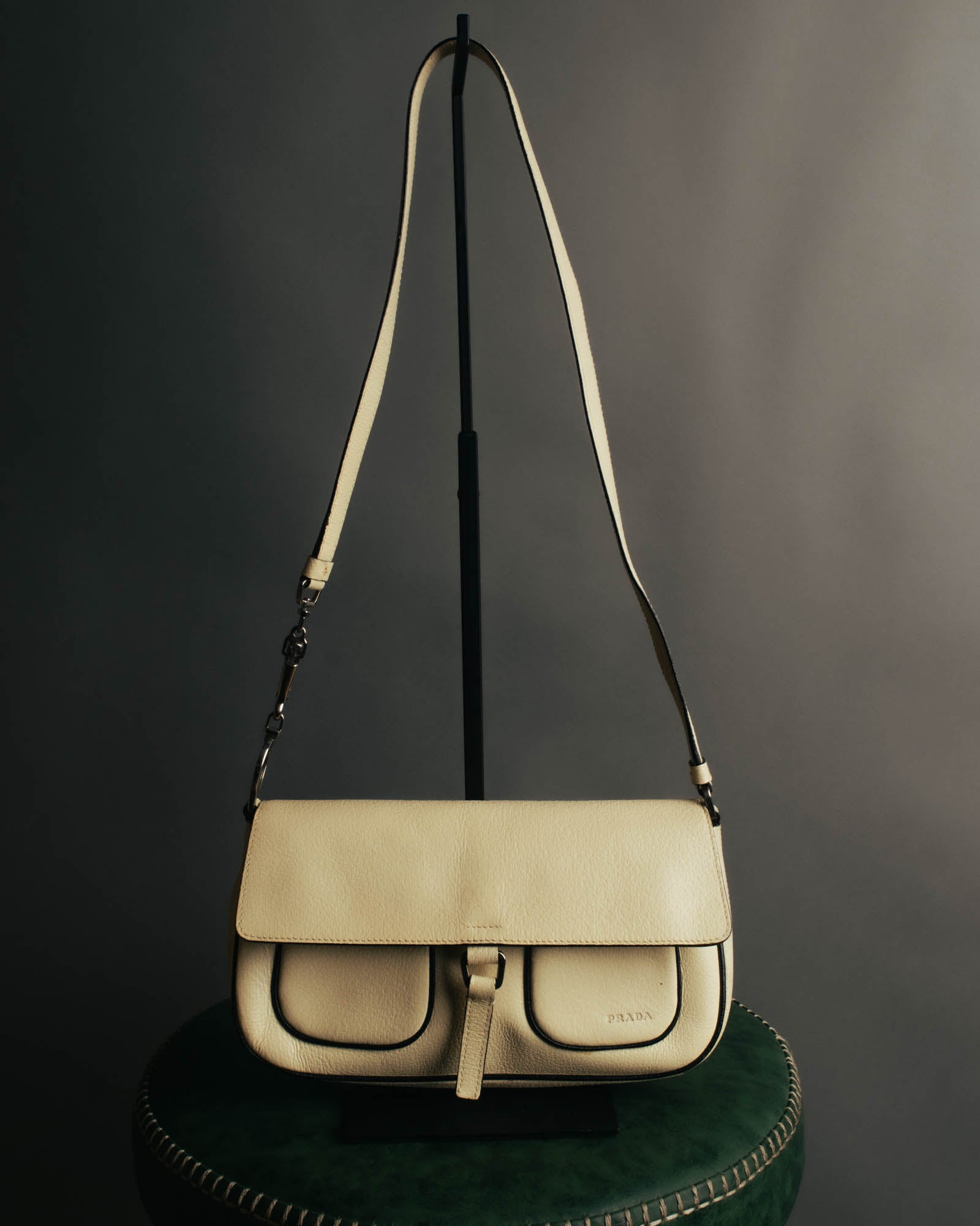 "PRADA" 90's-00's Cream pebbled leather shoulder bag