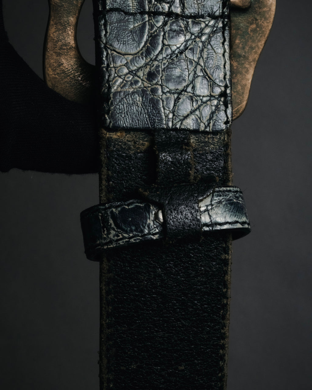 "DOLCE & GABBANA" 2003-08 Distressed croc-embossed hammered buckle belt