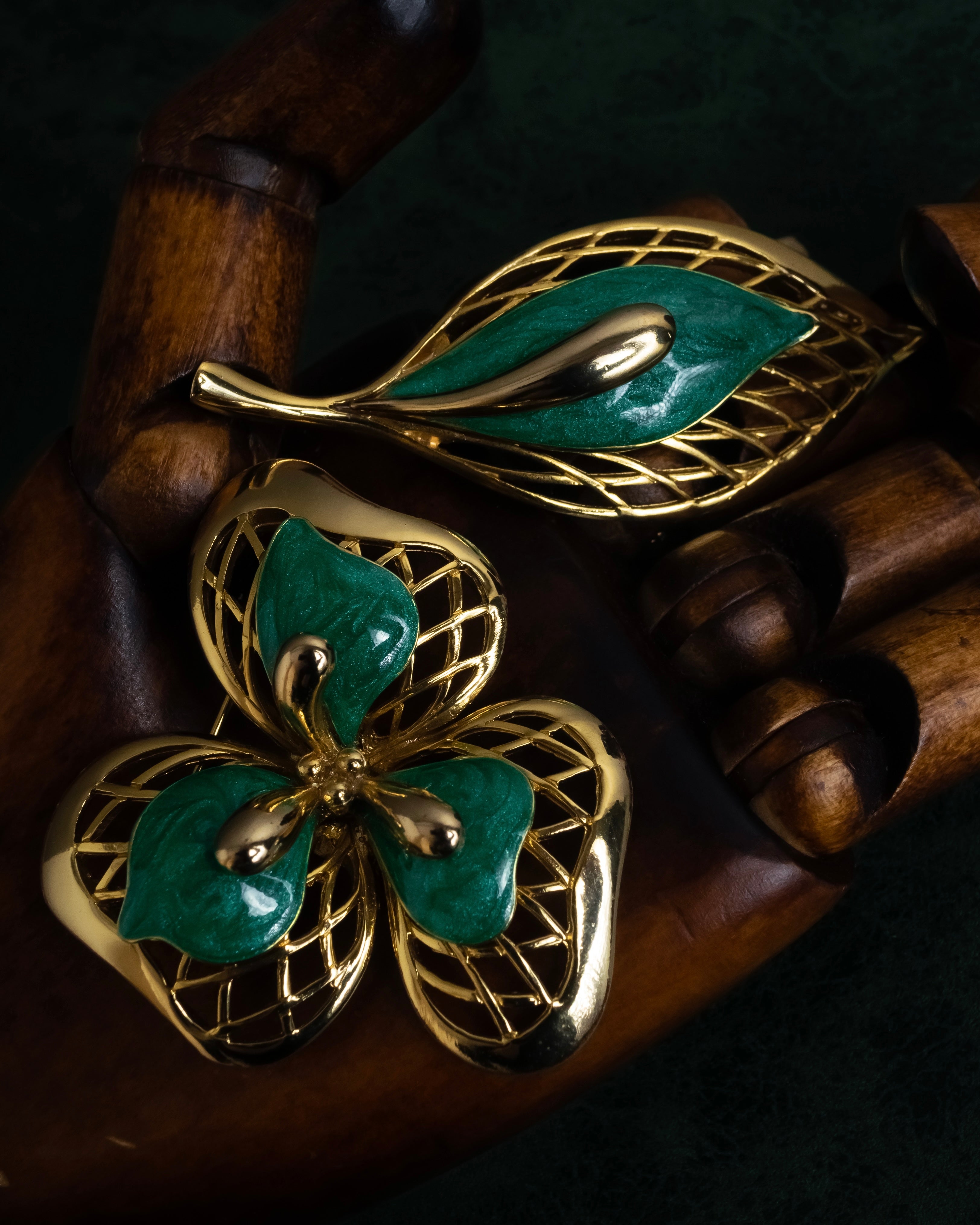 "BALENCIAGA" Floral＆leaf motif brooch set of 2