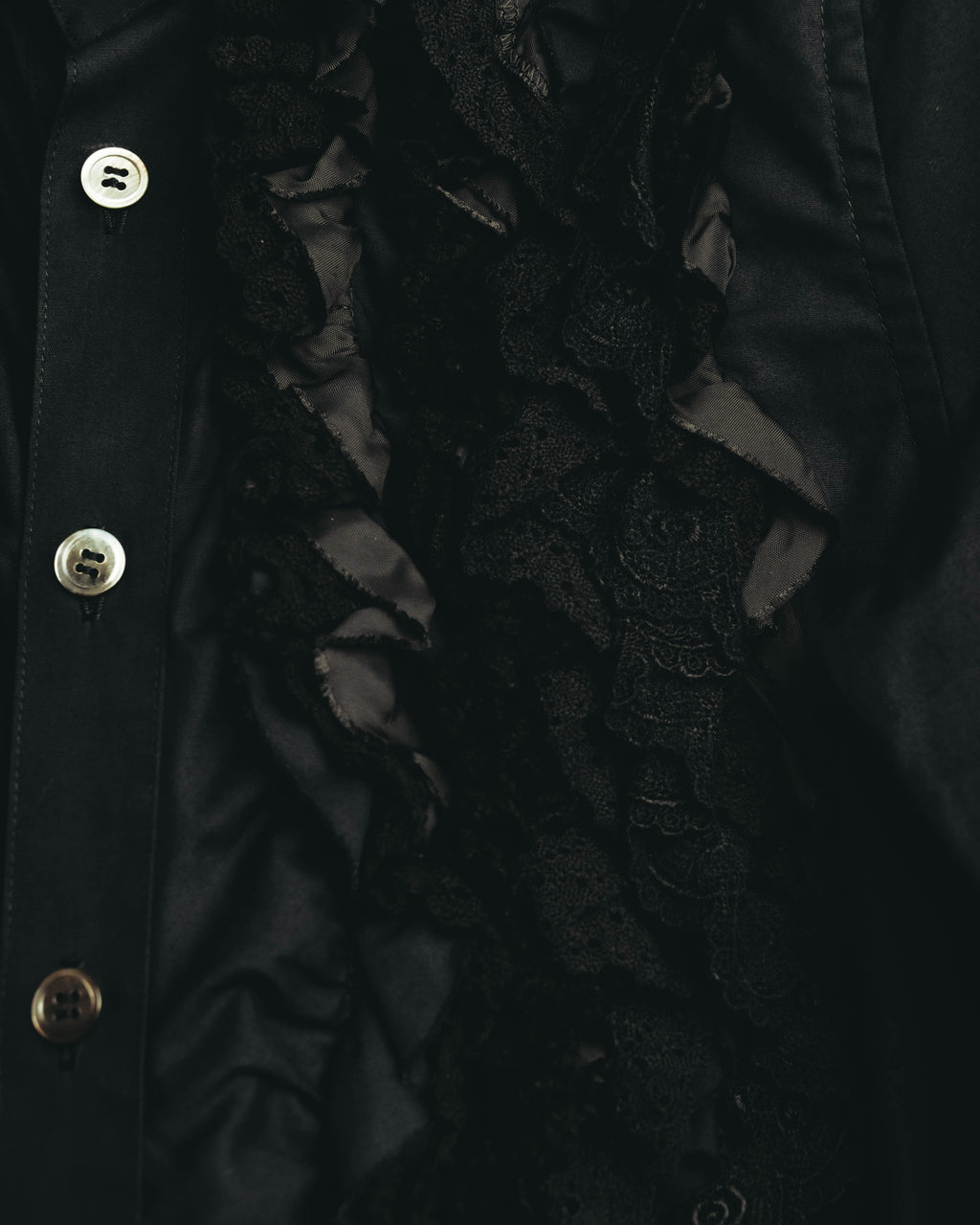 “tricot COMME des GARÇONS” 05AW Layered lace ruffle cotton blouse