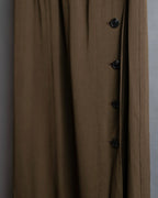 "ISSEY MIYAKE" Gathered waist detail button slide flared skirt