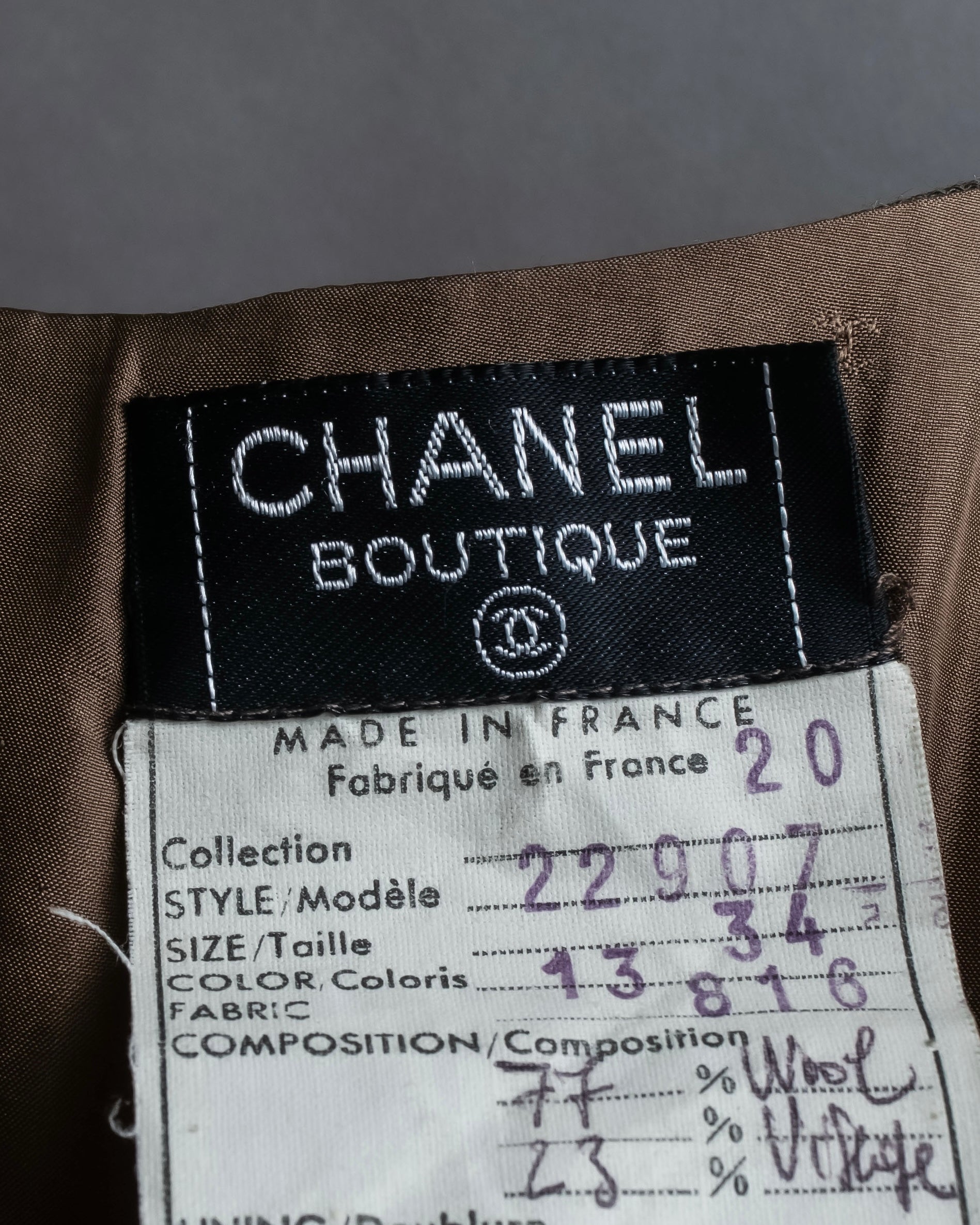 "CHANEL" Side button design pleated flared skirt