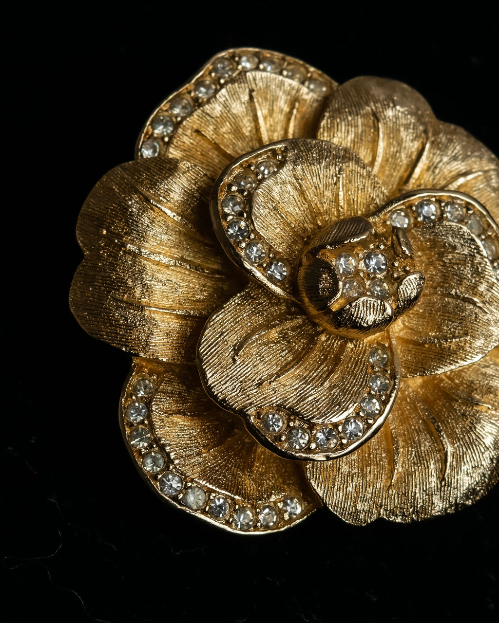 "Christian Dior" Flower motif gold brooch