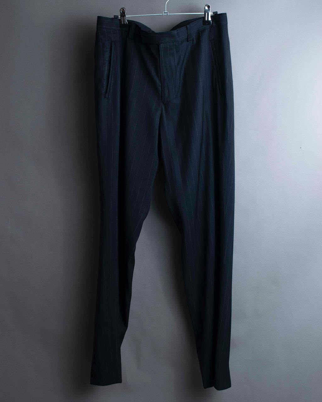 "JEAN PAUL GAULTIER HOMME"
Oversized shadow stripe set up