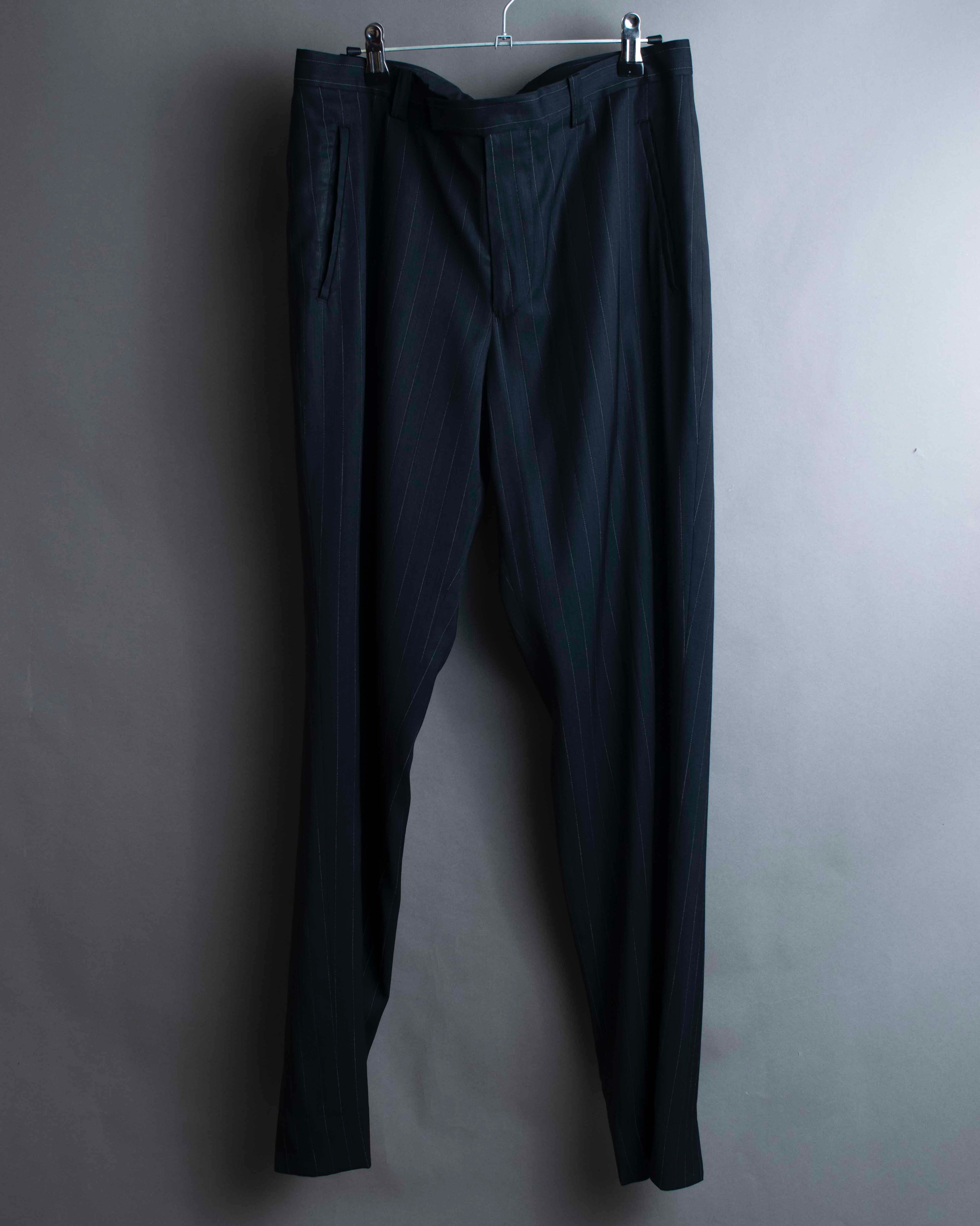 "JEAN PAUL GAULTIER HOMME"
Oversized shadow stripe set up