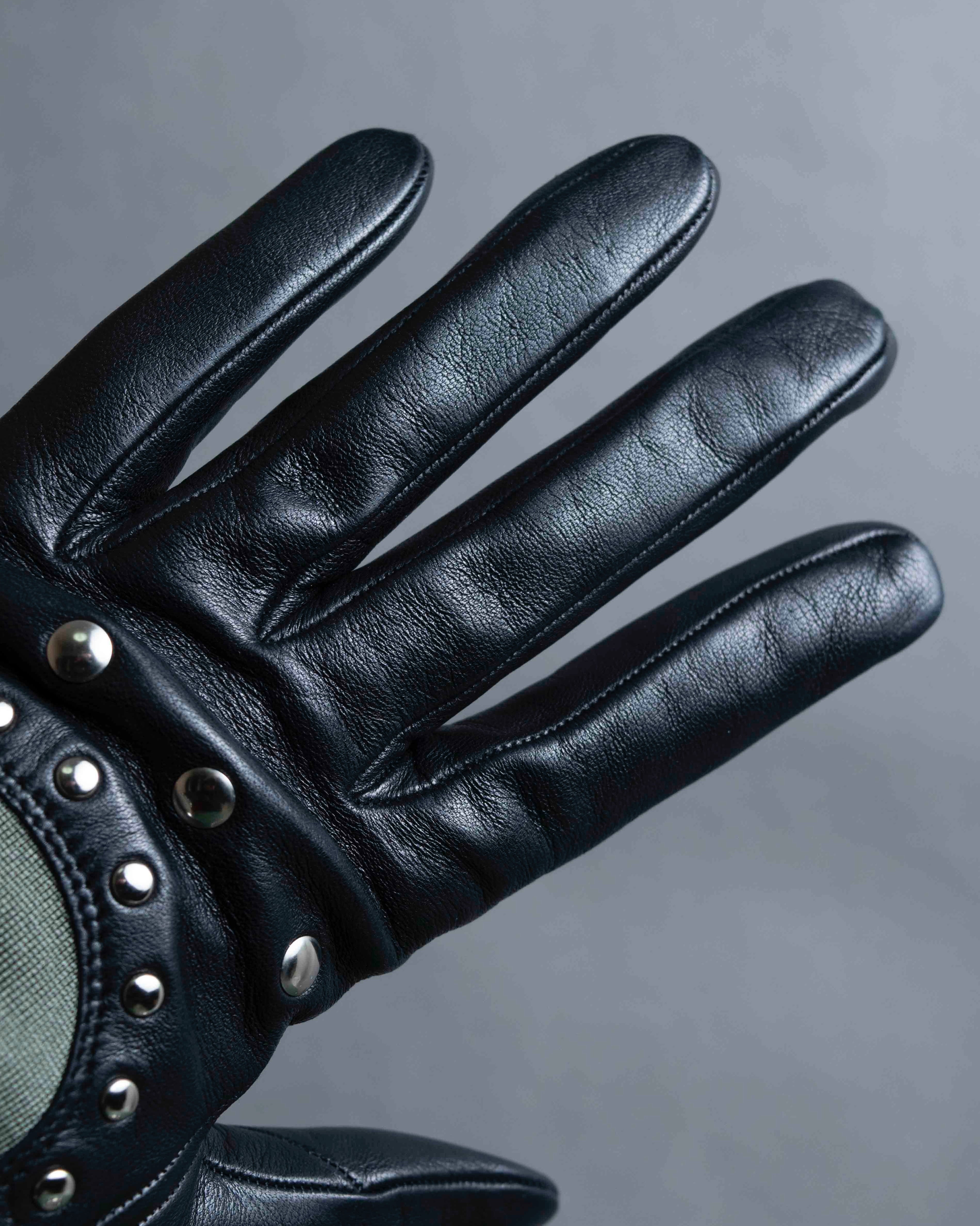 リース中 "Christian Dior" Stud design metal plate docking leather gloves