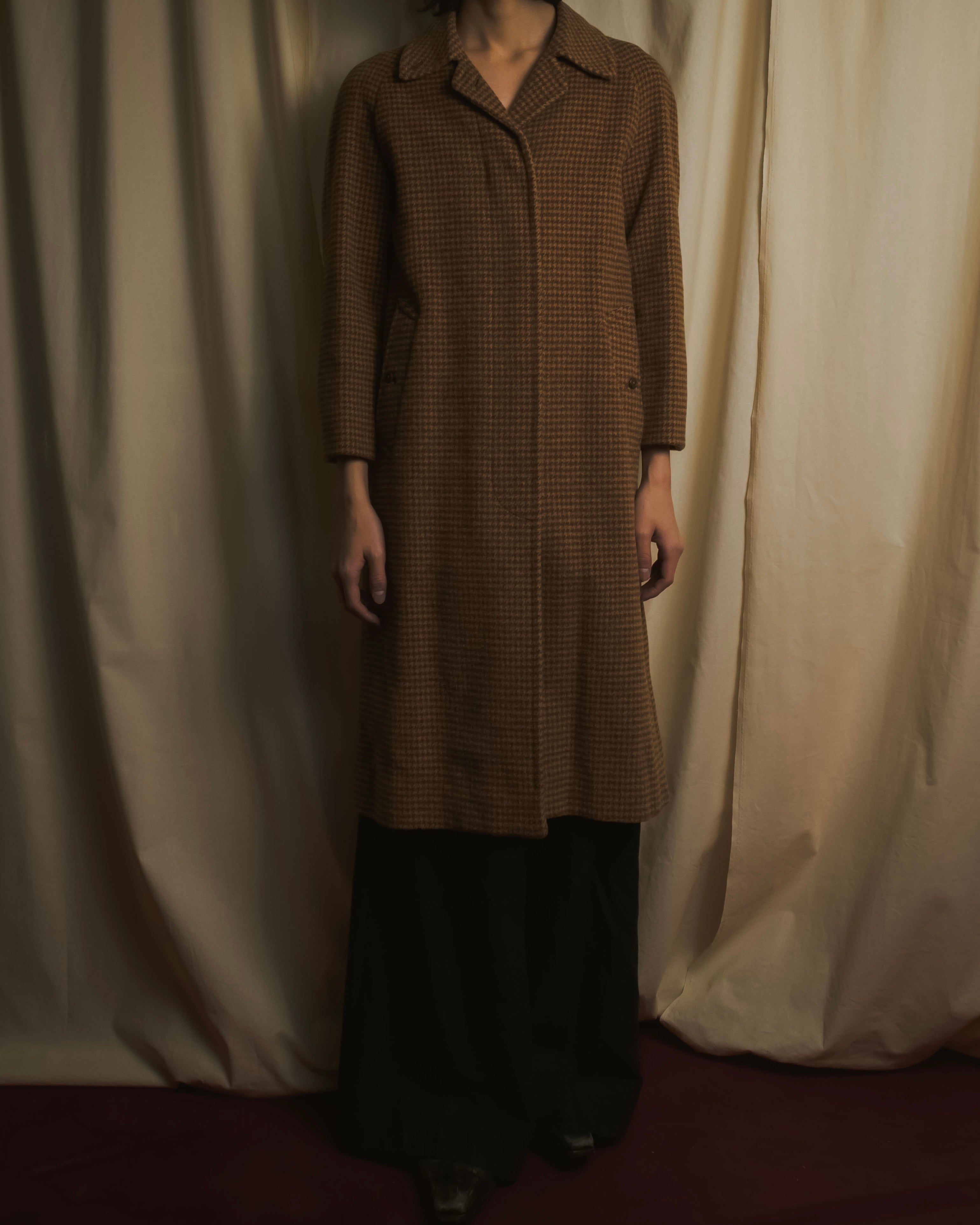 Abrigo de cuadros de tweed con cinturón de los años 80-90 de Burberrys