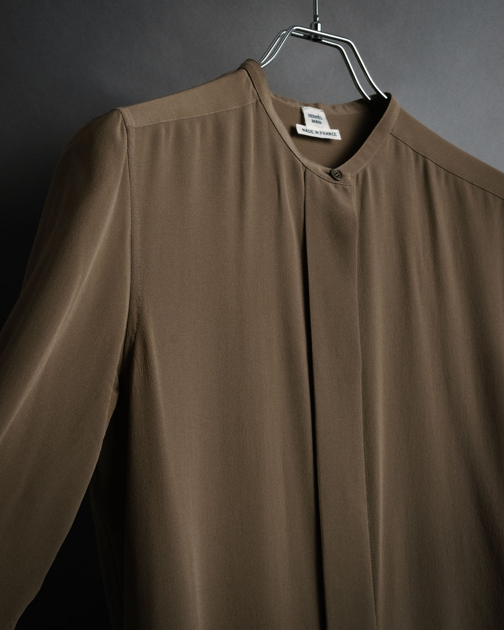 “HERMES” 2018-2024 Minimal band collar silk shirt