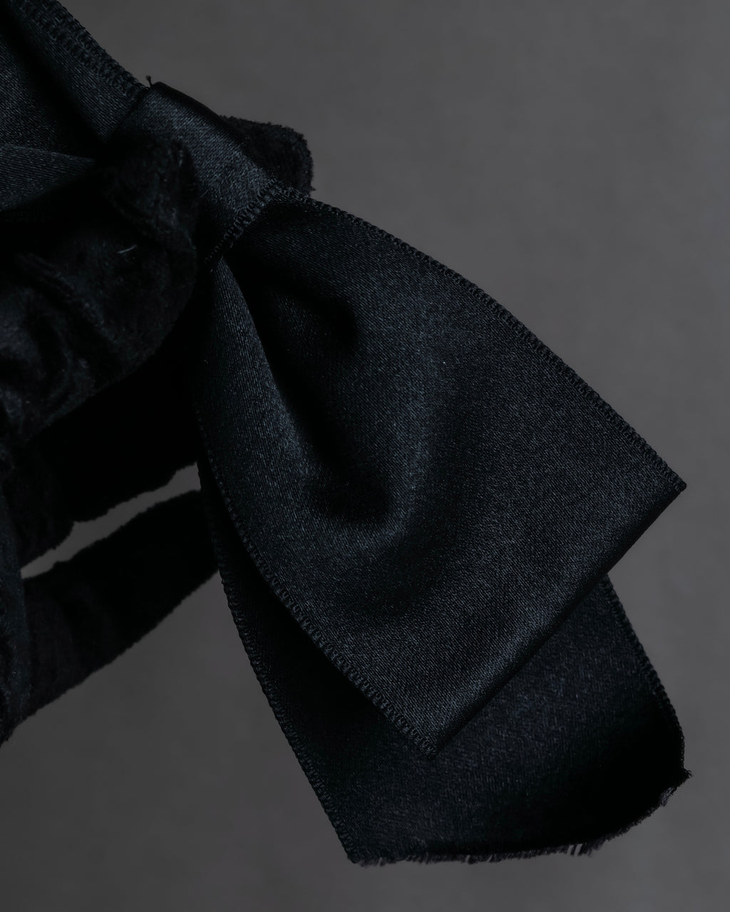 "CHANEL" 2001 Cruise Collection ribbon brooch