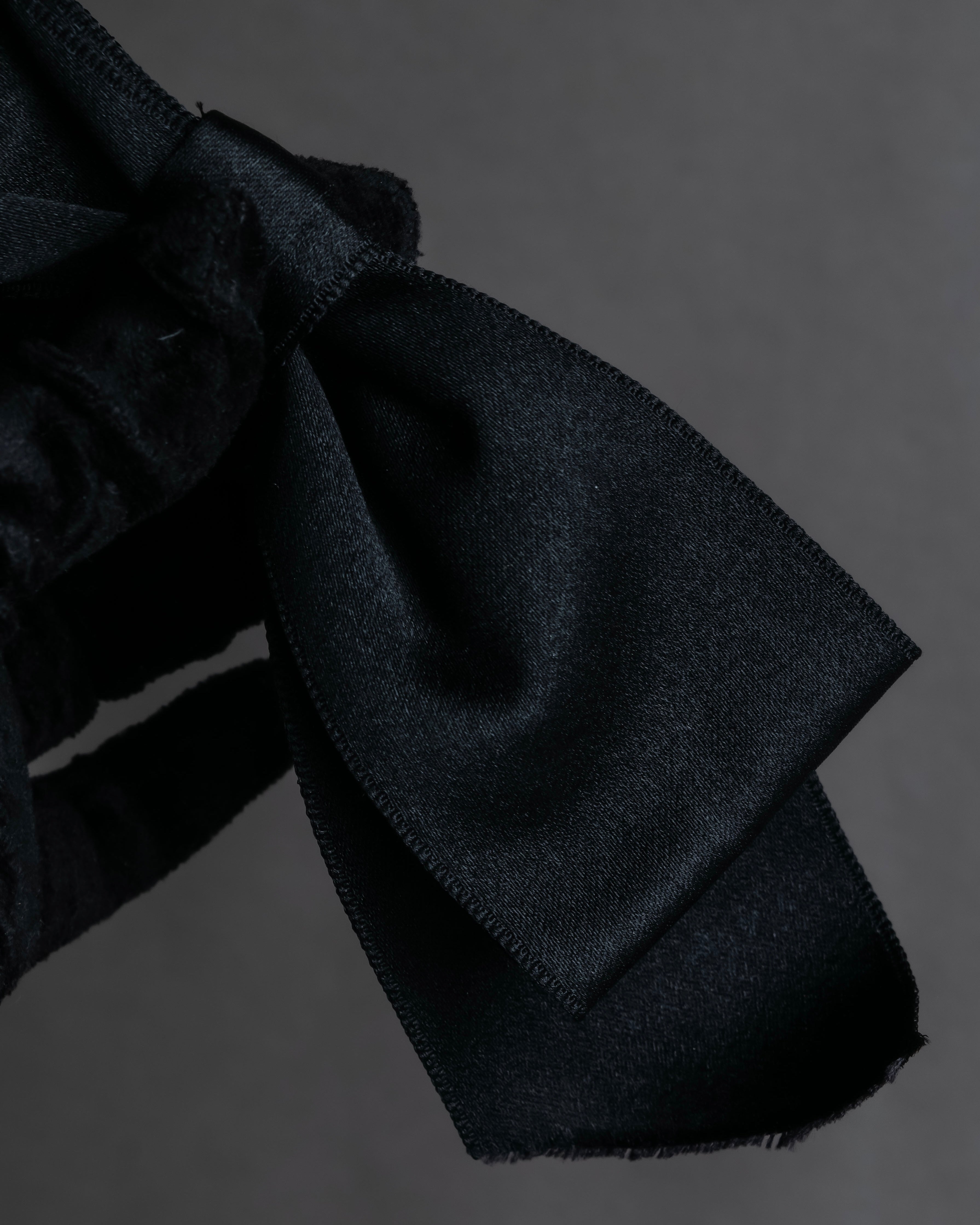 "CHANEL" 2001 Cruise Collection ribbon brooch