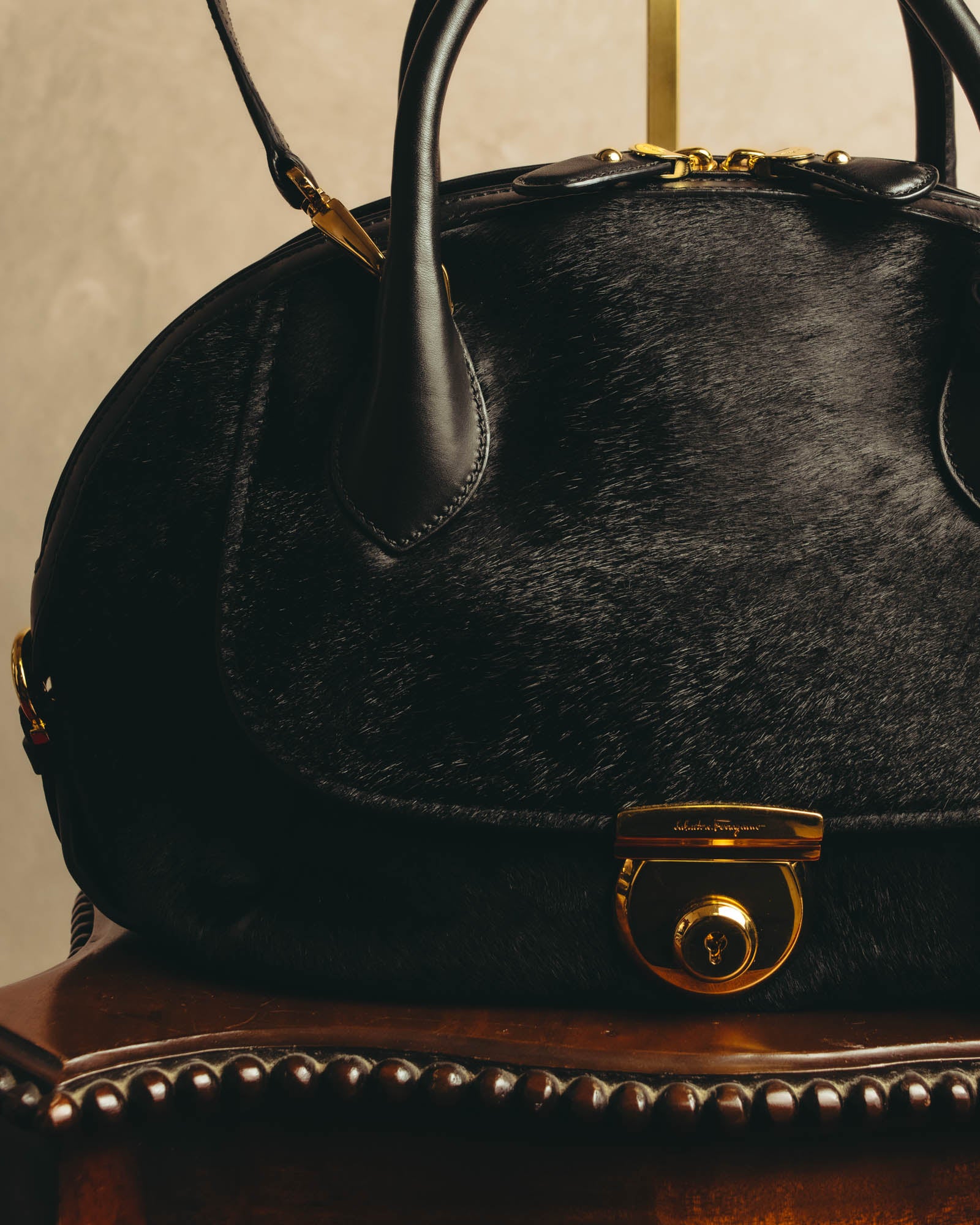 -SPECIAL- “Salvatore Ferragamo“ 90's-00's Gancini pony hair and leather dual-way boston bag