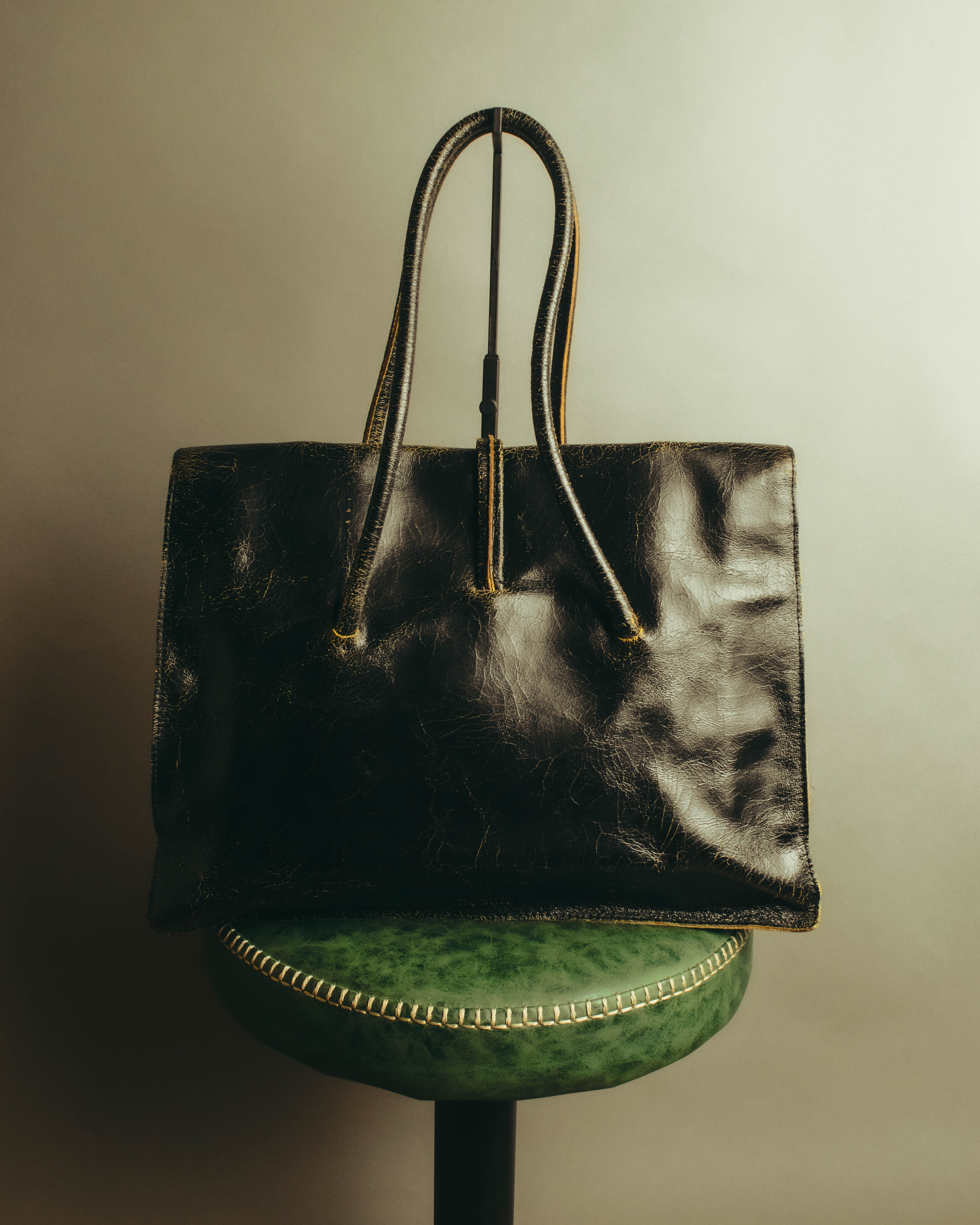 "Miu Miu" 90's-00's Cracked leather tote handbag