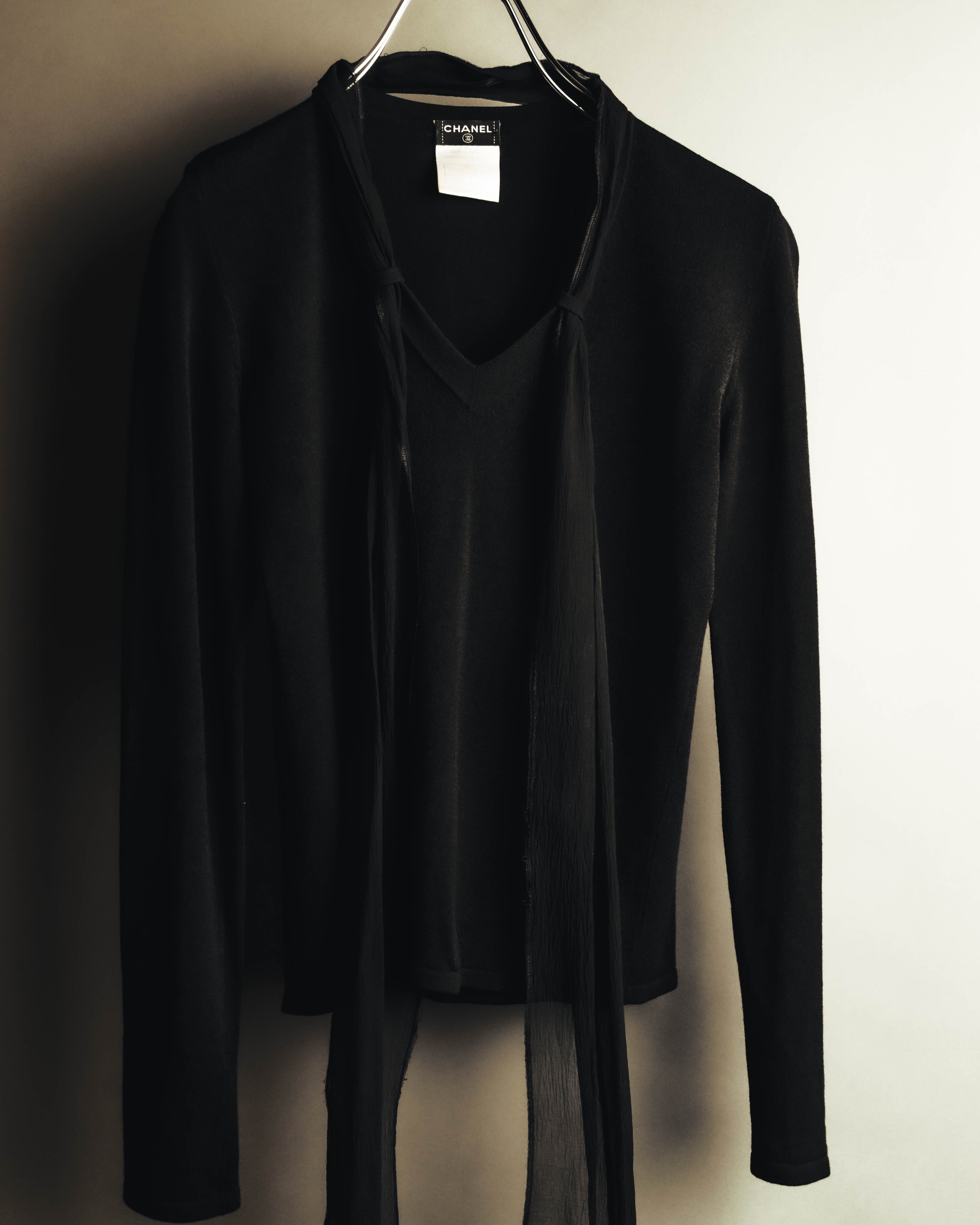 -SPECIAL- "CHANEL" 04AW Sheer bow-tie knit top