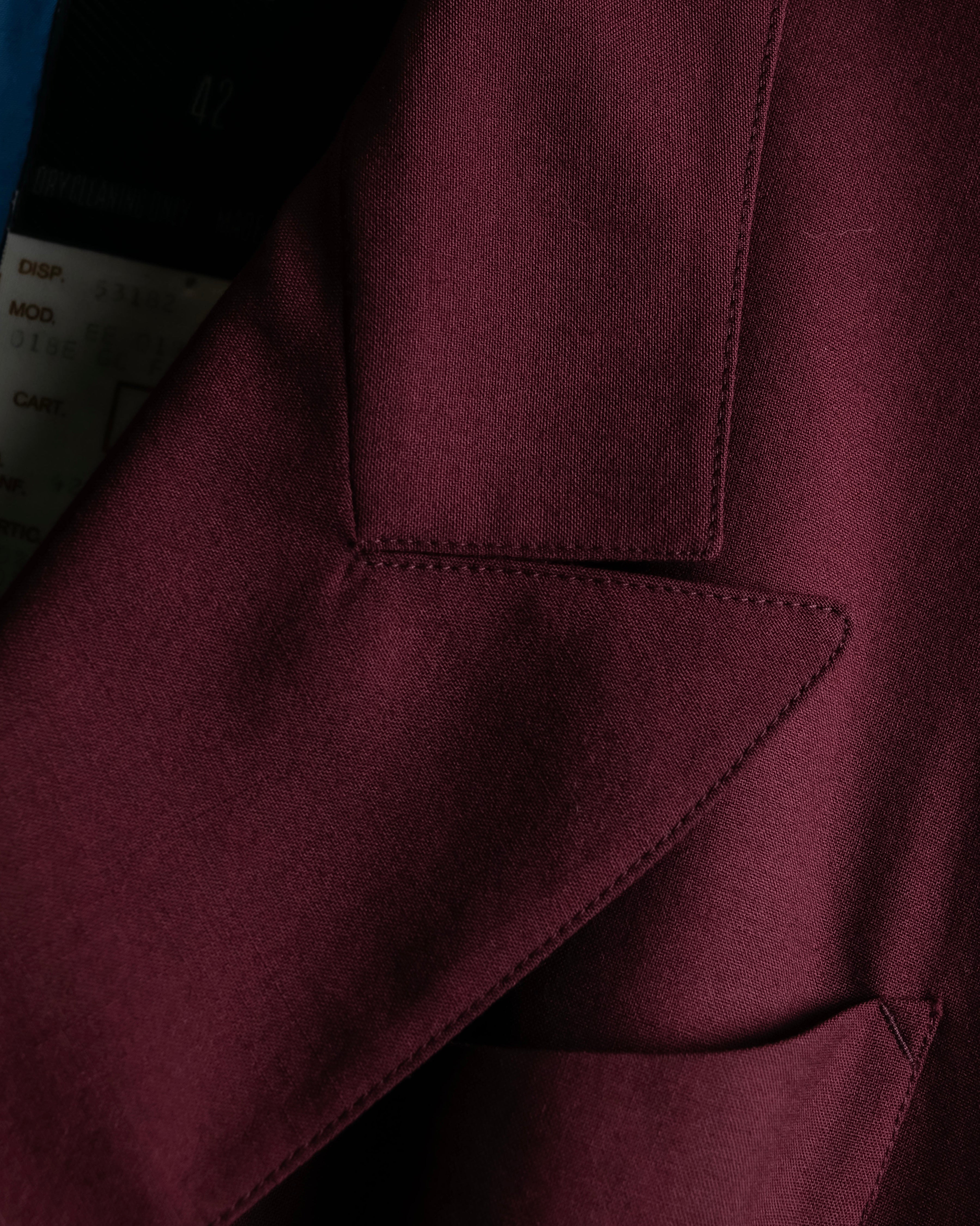 "JEAN PAUL GAULTIER FEMME"
Bordeaux color peaked lapel wool tailored jacket