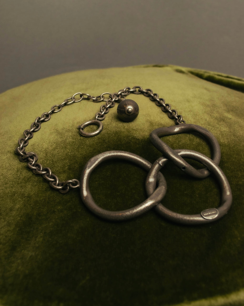 -SPECIAL- “Jean Paul Gaultier” 90’s-00’s sculptural metal ring necklace