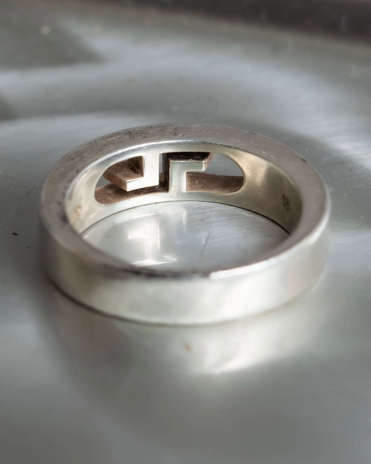 "GUCCI" Hollow GG design sterling silver ring