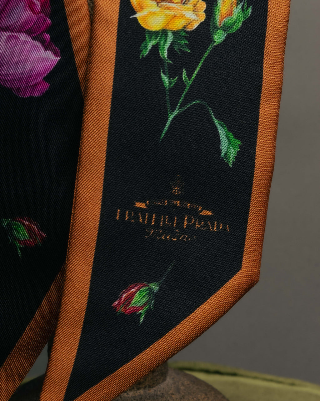 "PRADA" 2020's Floral silk skinny scarf