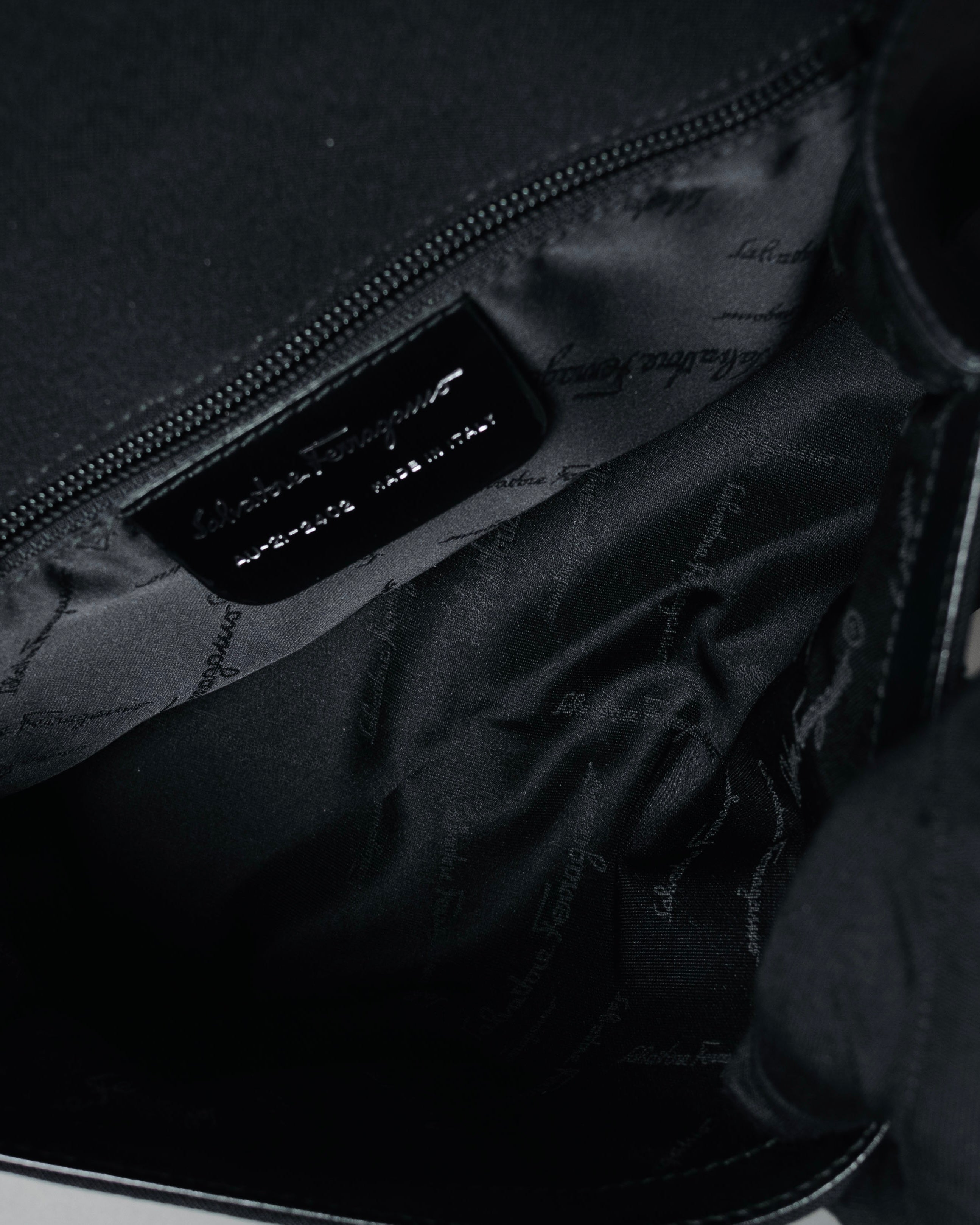 "Salvatore Ferragamo" 90’s-00’s Archive shoe embossed leather shoulder bag