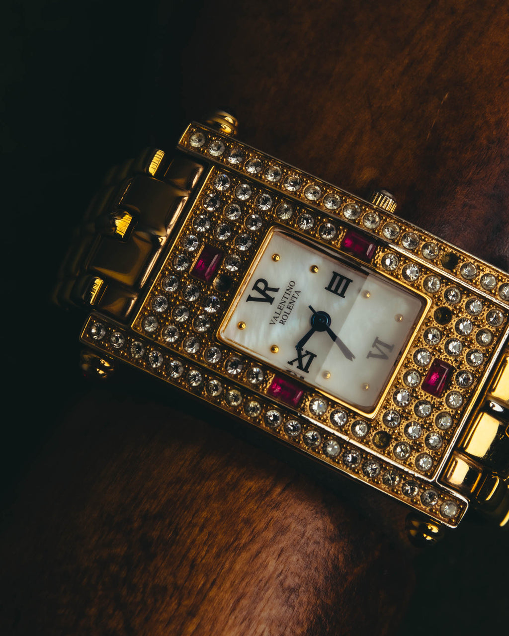 "VALENTINO ROLENTA" 90's-00's Decorative rhinestone quartz watch