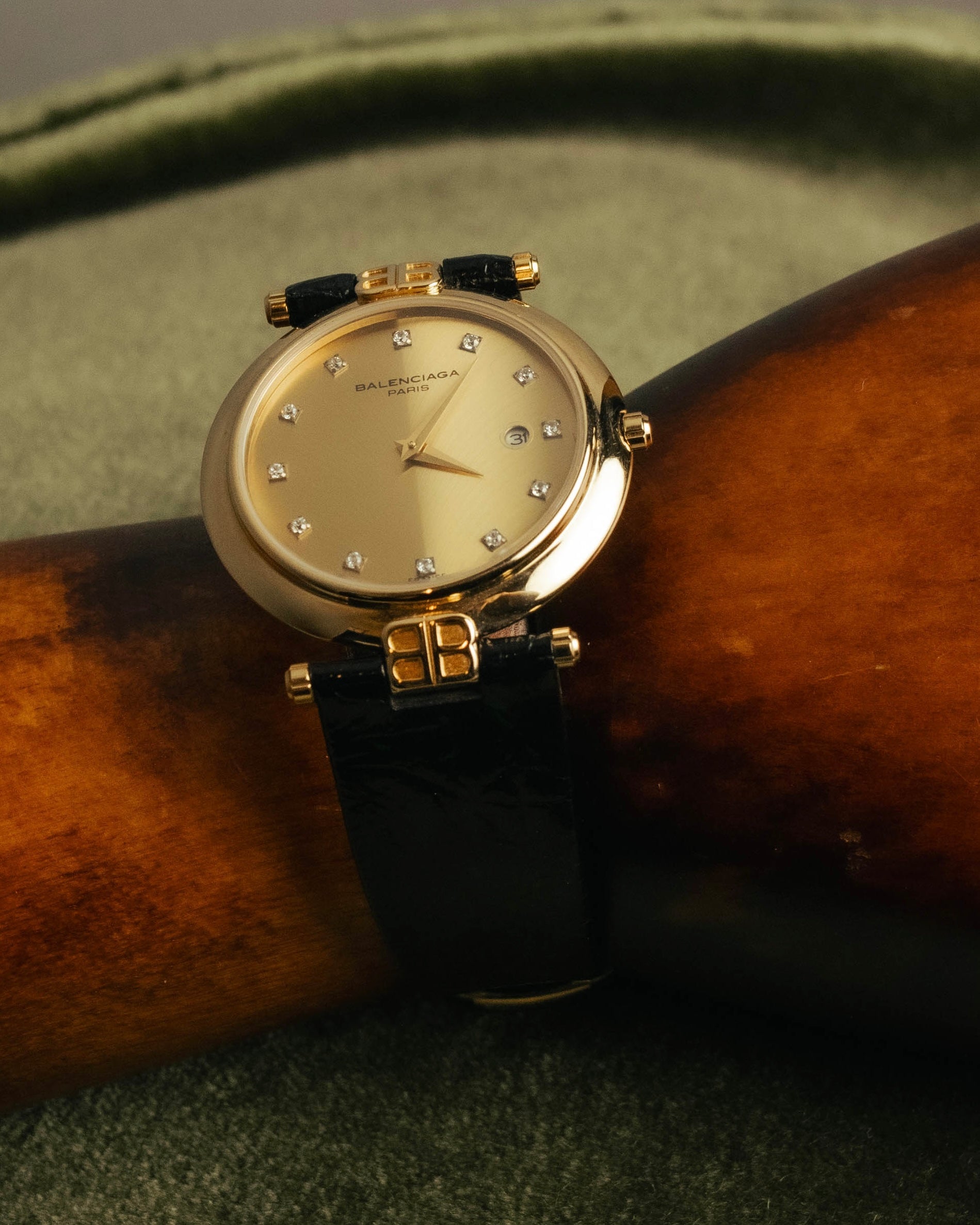 -SPECIAL- “Balenciaga” 80’s-90’s Gold tone round watch
