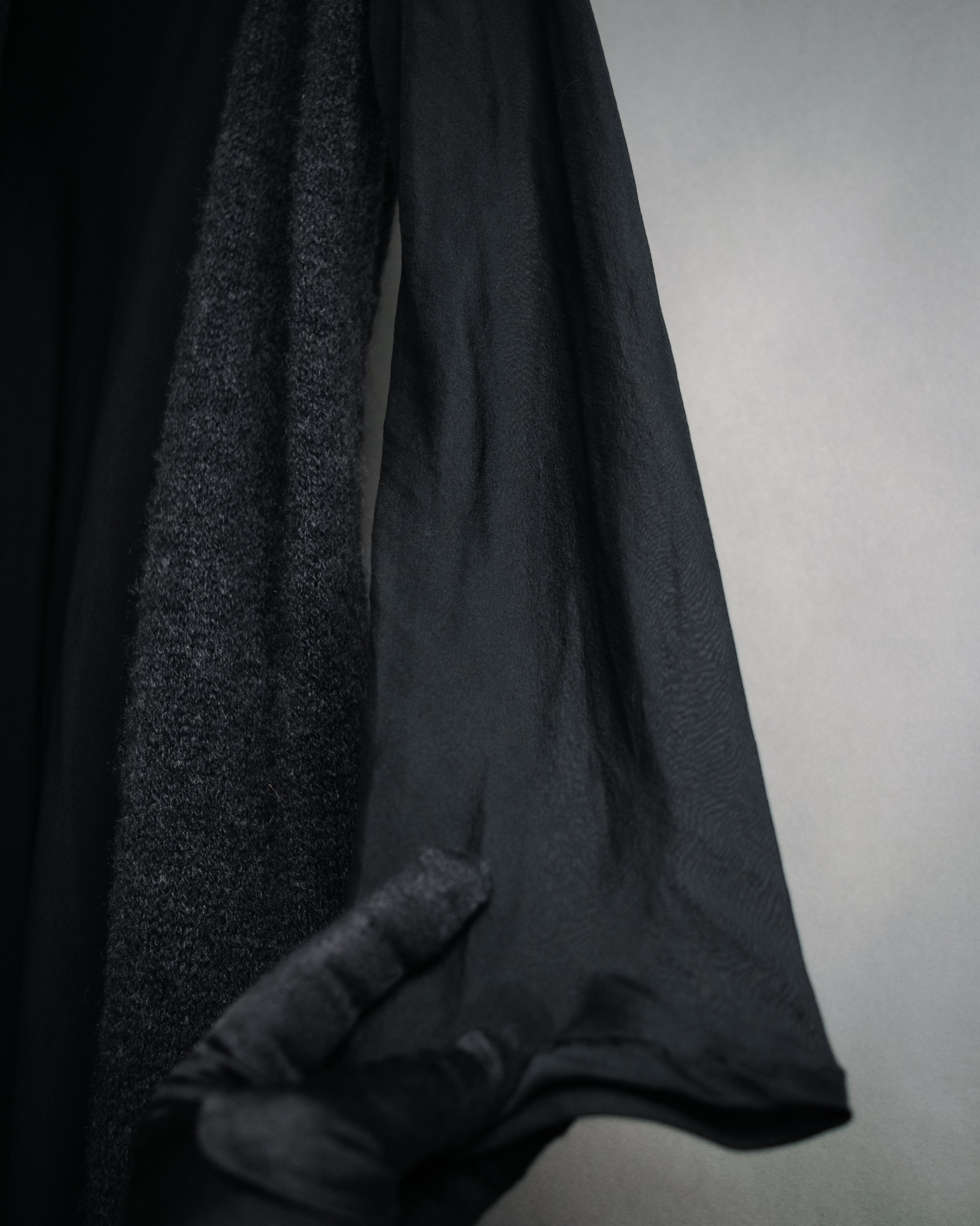 “DRIES VAN NOTEN” 90’s–Early 00’s Cashmere and silk layered belted cardigan