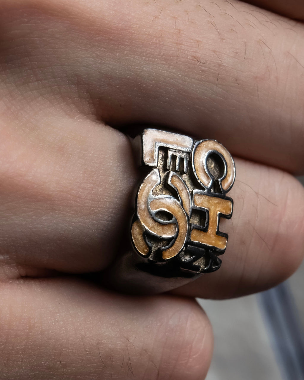 "CHANEL" Typography logo design round ring