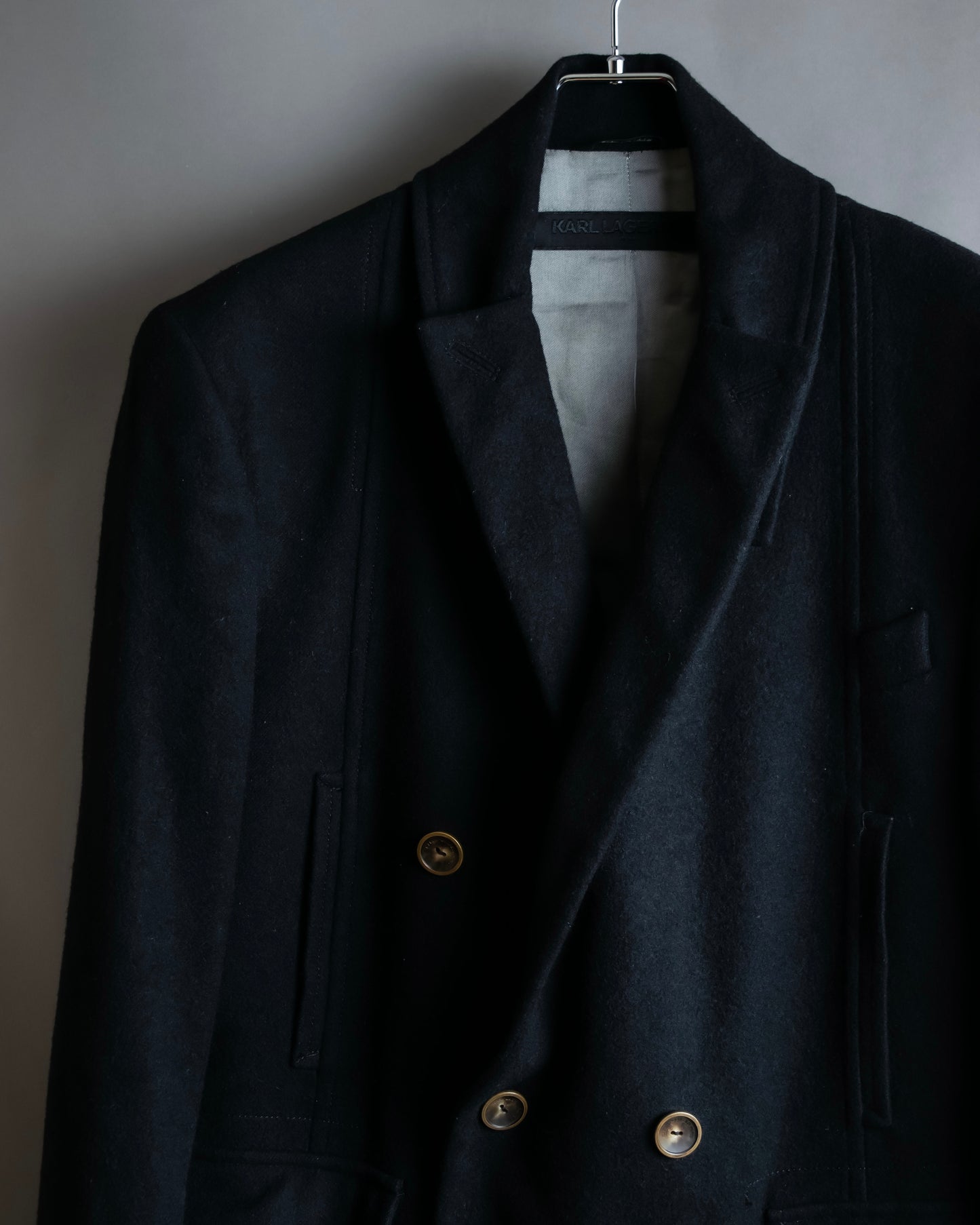 "Karl Lagerfeld"
Double breasted layered lapel oversized chester coat