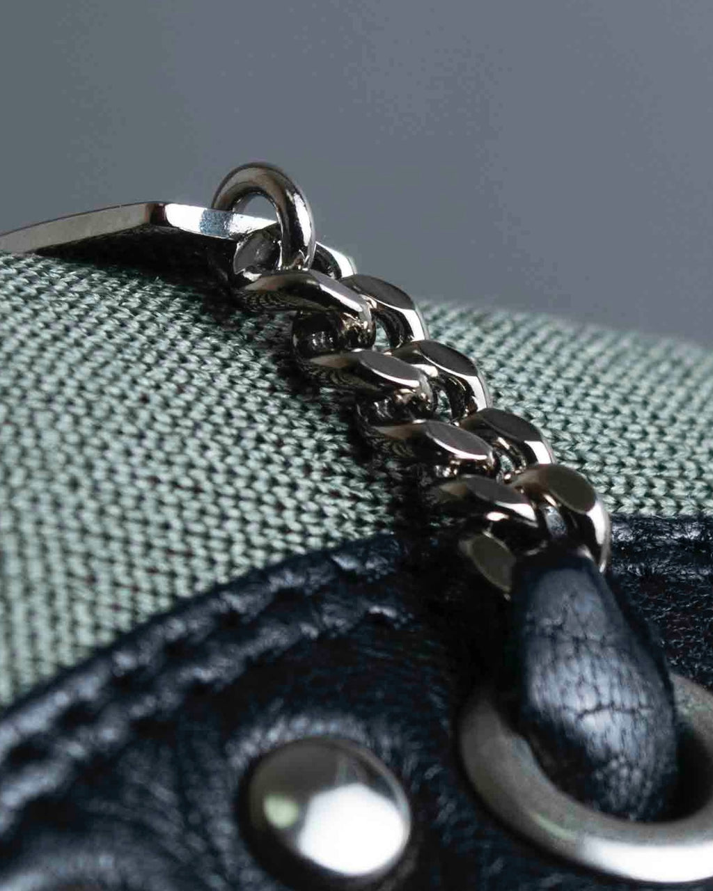 For lease "Christian Dior" Stud design metal plate docking leather gloves